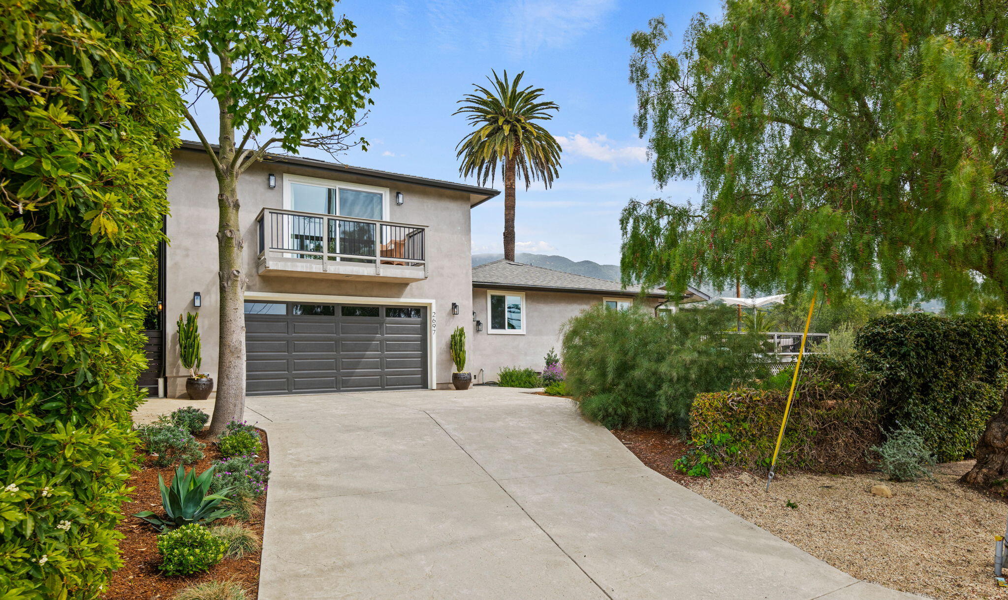 Santa Barbara, California 93105, United States, 4 Bedrooms Bedrooms, ,3 BathroomsBathrooms,Residential,Pending,99369