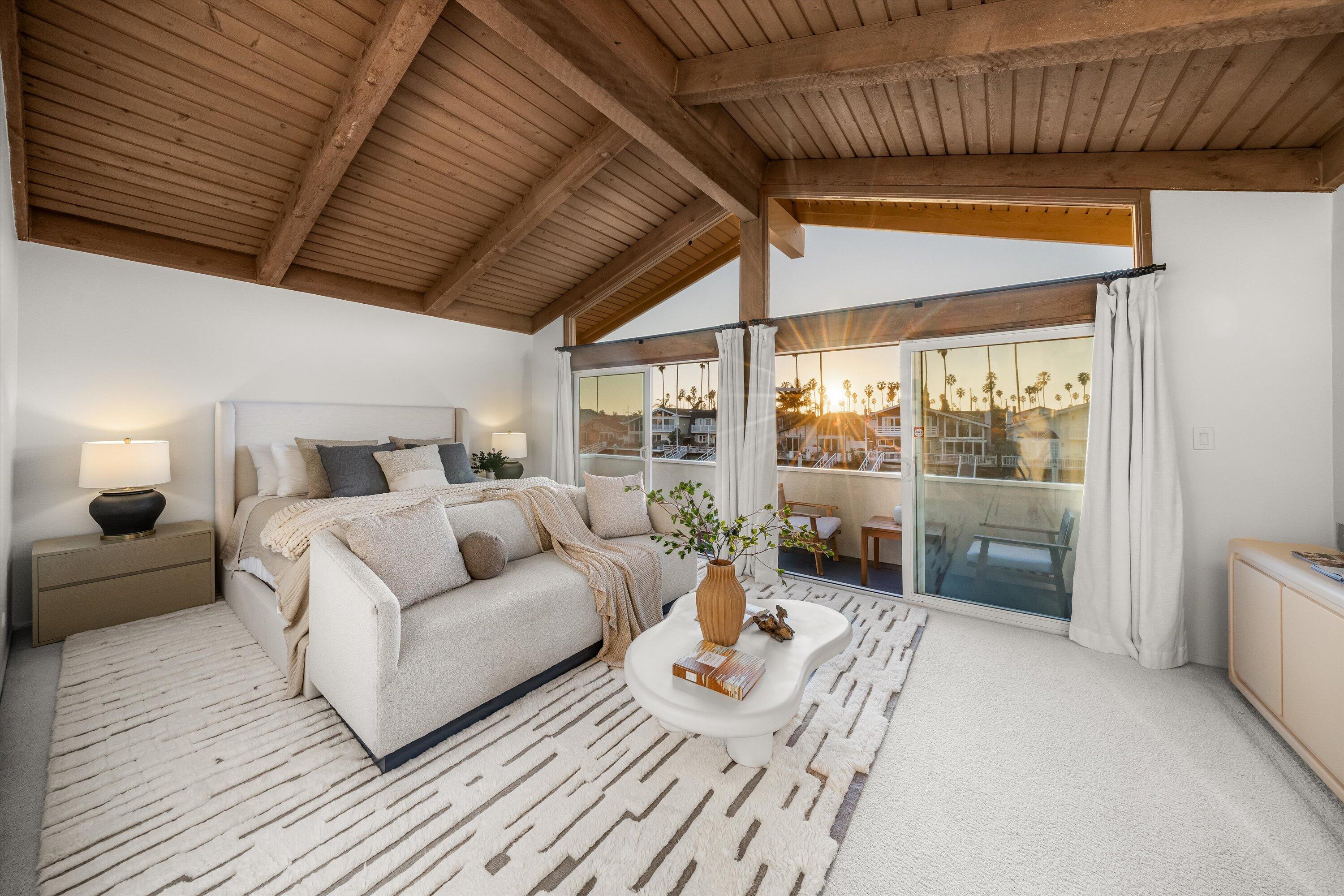 Ventura, California 93001, United States, 5 Bedrooms Bedrooms, ,3 BathroomsBathrooms,Residential,Pending,253108