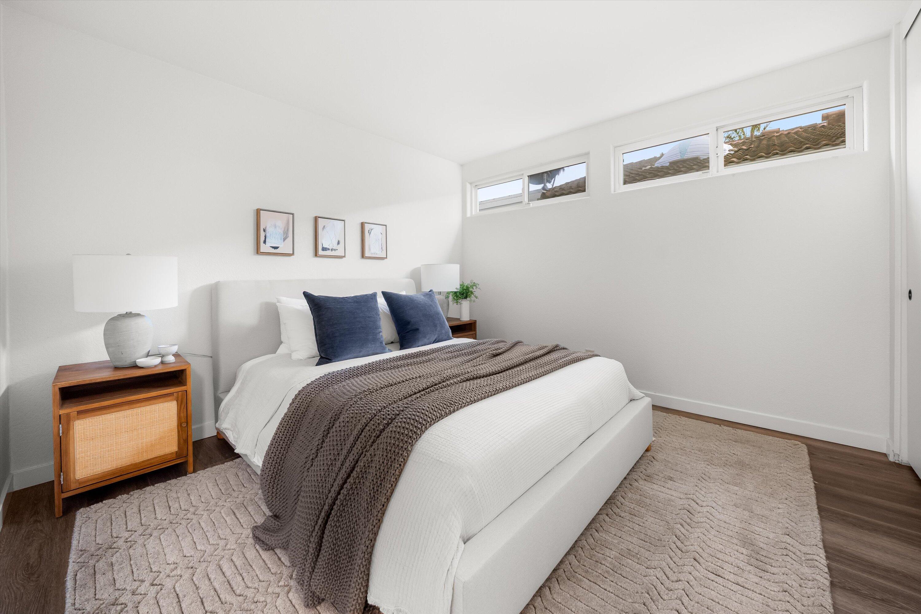 Ventura, California 93001, United States, 5 Bedrooms Bedrooms, ,3 BathroomsBathrooms,Residential,Pending,253108