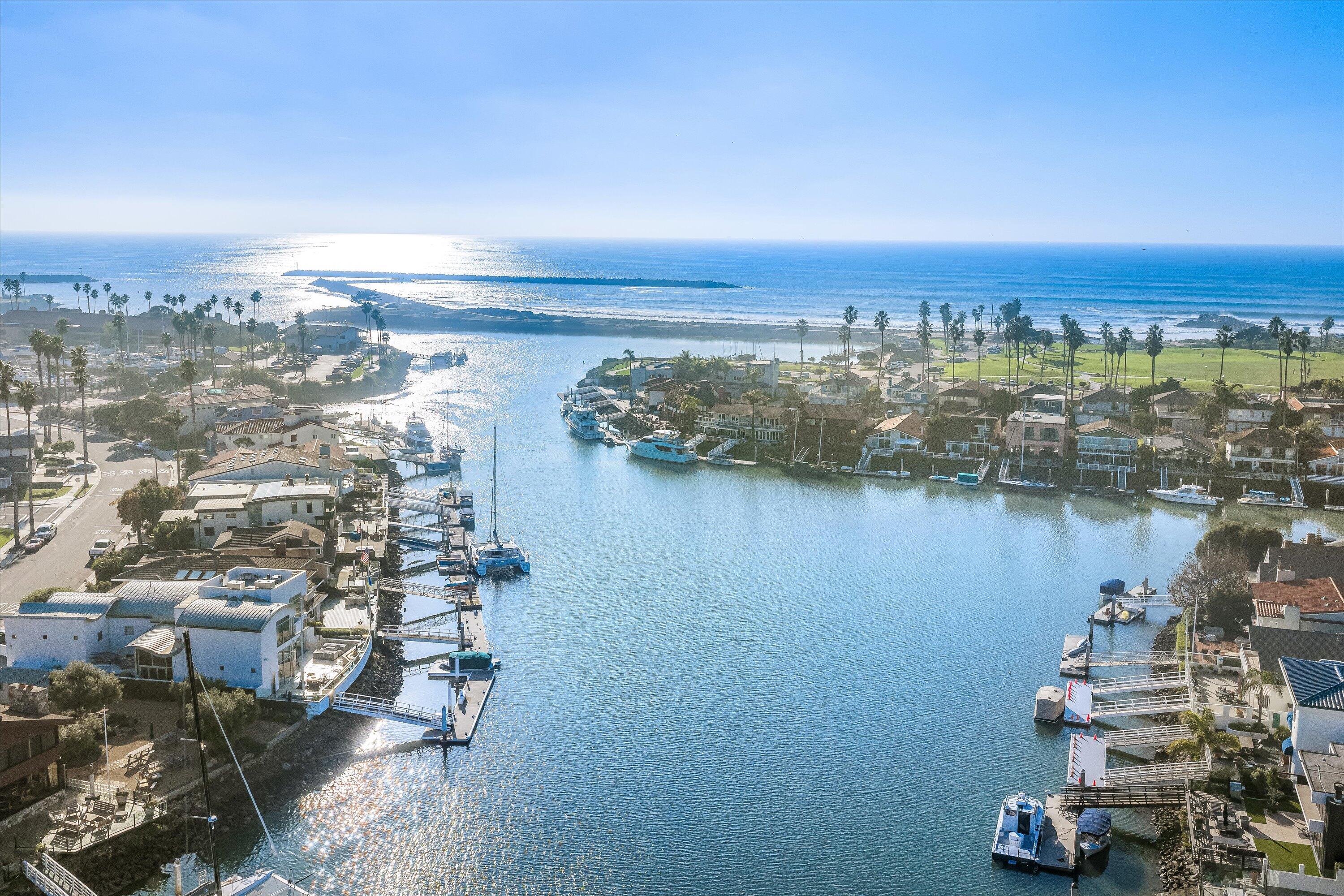 Ventura, California 93001, United States, 5 Bedrooms Bedrooms, ,3 BathroomsBathrooms,Residential,Pending,253108