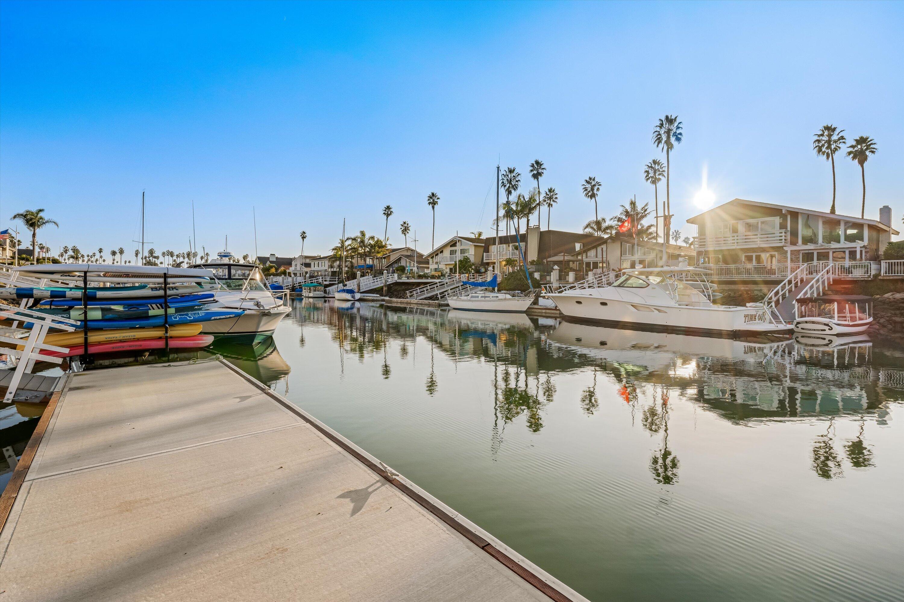 Ventura, California 93001, United States, 5 Bedrooms Bedrooms, ,3 BathroomsBathrooms,Residential,Pending,253108