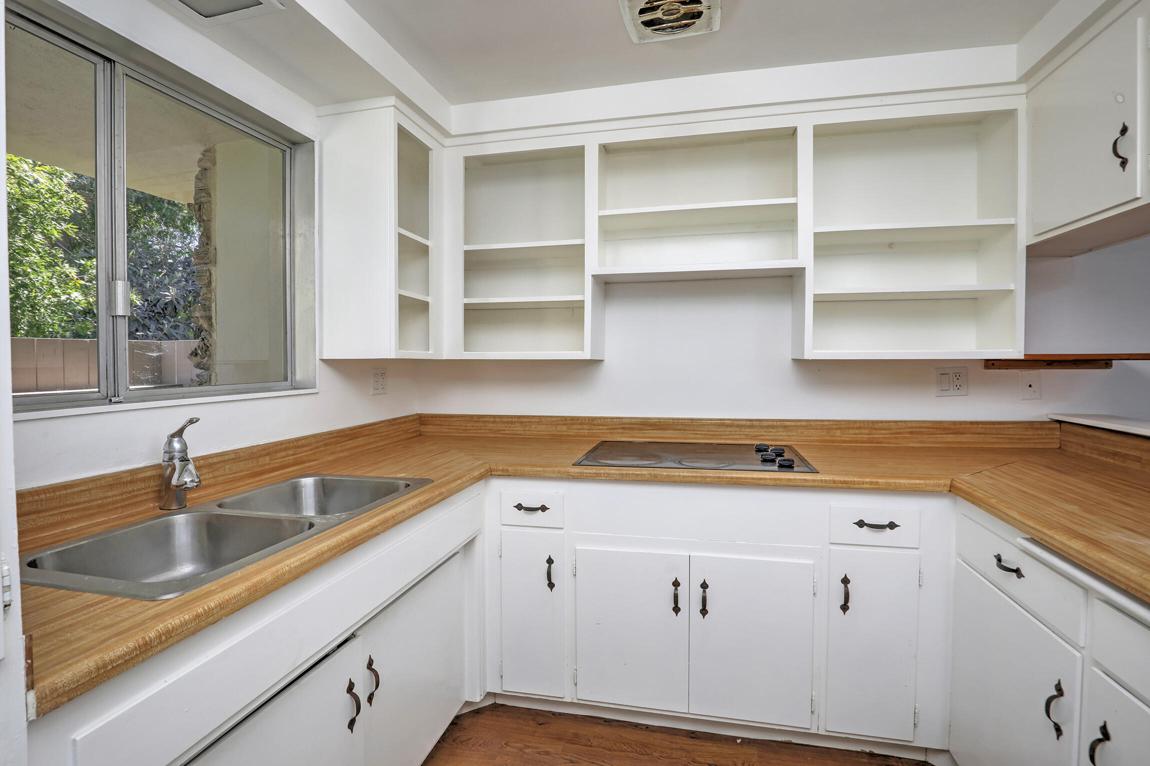 5722 Encina Road Unit 3