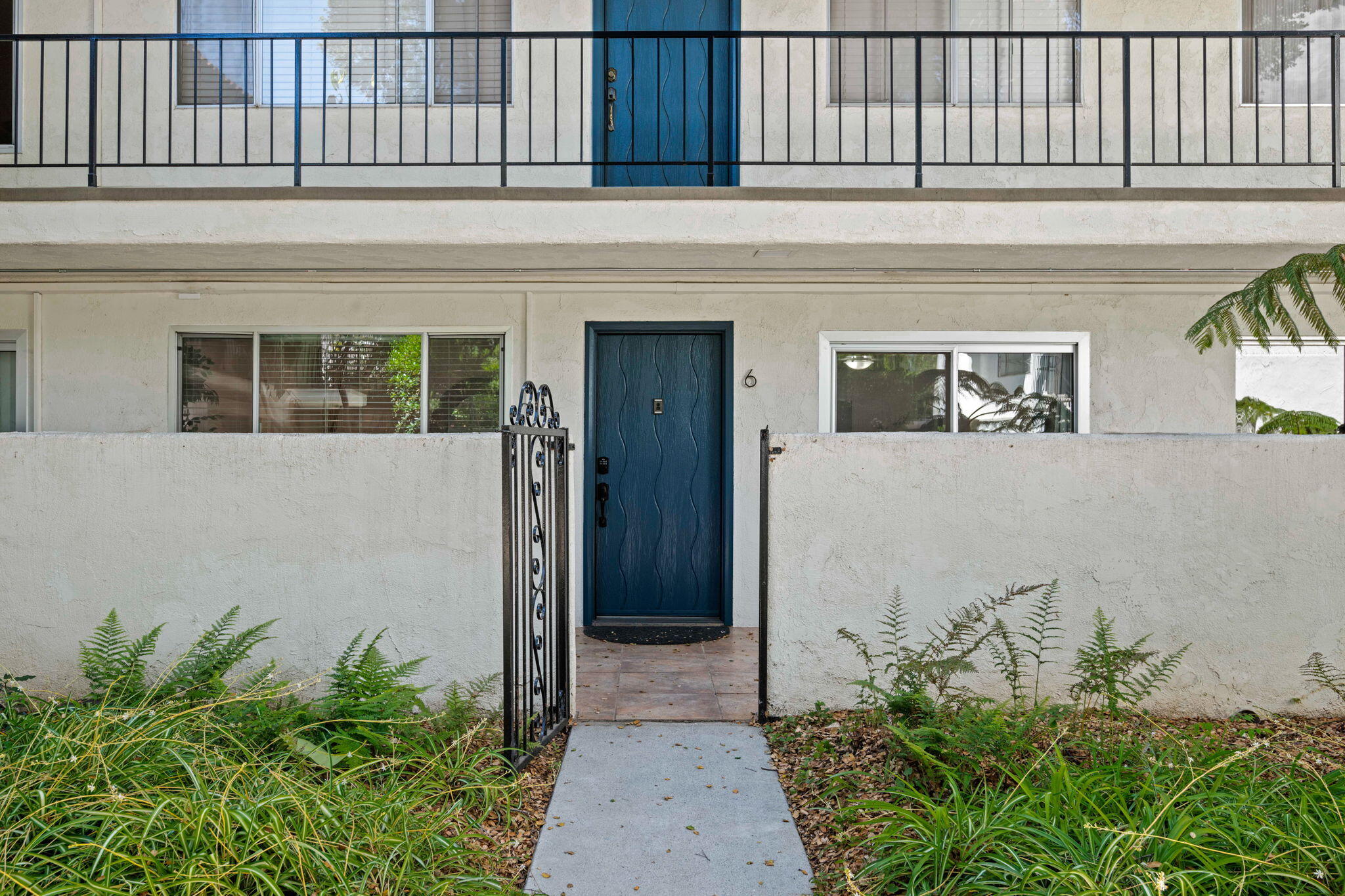 Santa Barbara, California 93101, United States, 2 Bedrooms Bedrooms, ,2 BathroomsBathrooms,Residential,Active,167460