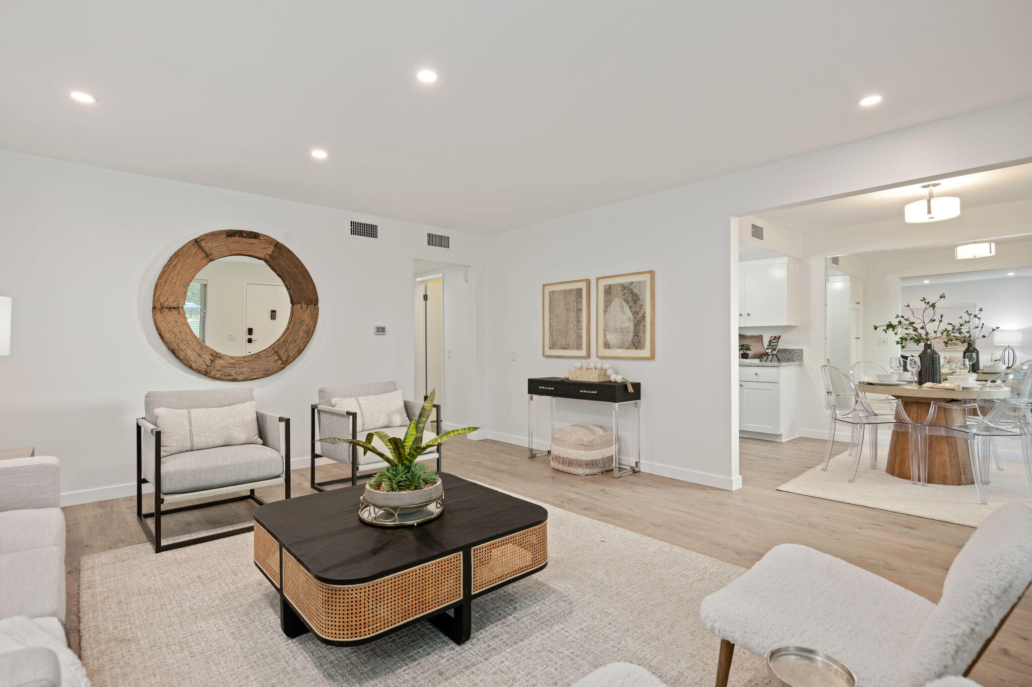 Santa Barbara, California 93101, United States, 2 Bedrooms Bedrooms, ,2 BathroomsBathrooms,Residential,Active,167460