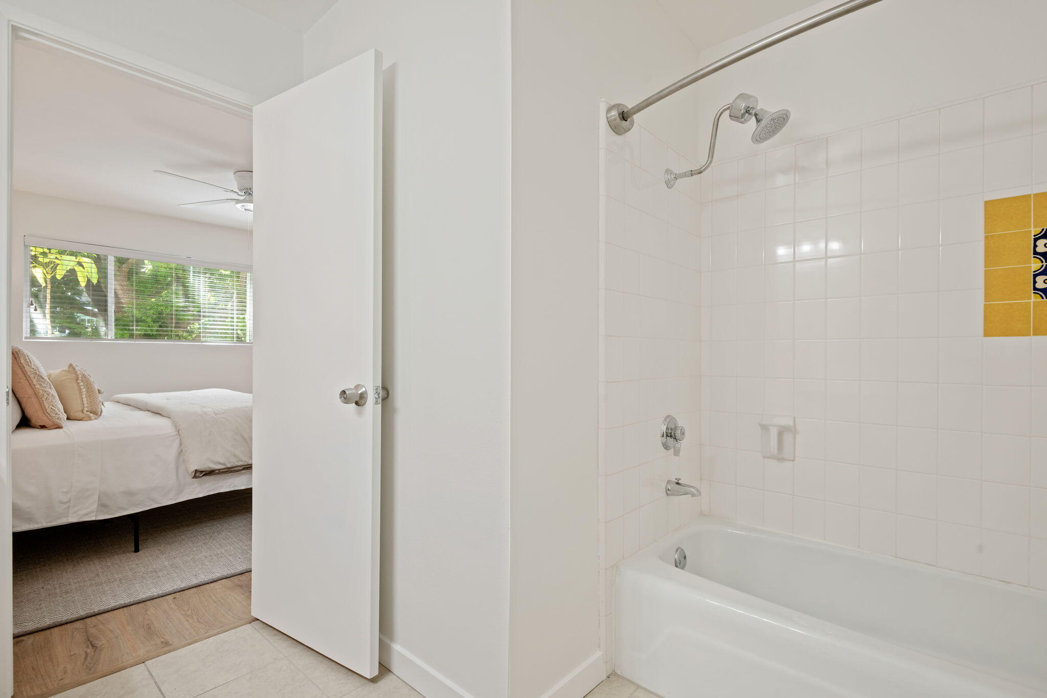 Santa Barbara, California 93101, United States, 2 Bedrooms Bedrooms, ,2 BathroomsBathrooms,Residential,Active,167460