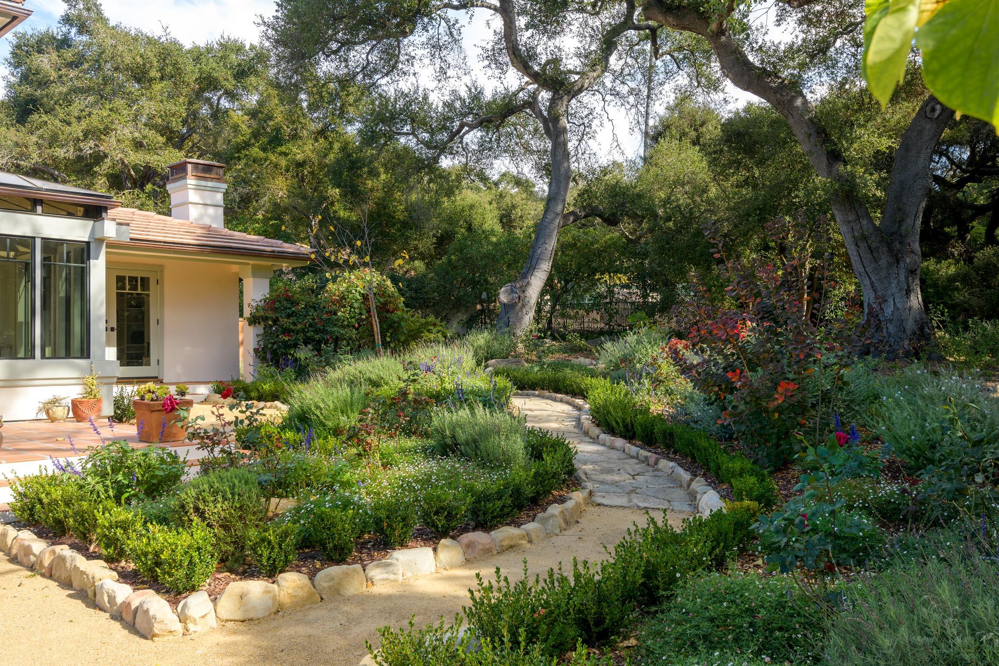 Santa Barbara, California 93108, United States, 4 Bedrooms Bedrooms, ,3 BathroomsBathrooms,Residential,Active,36431