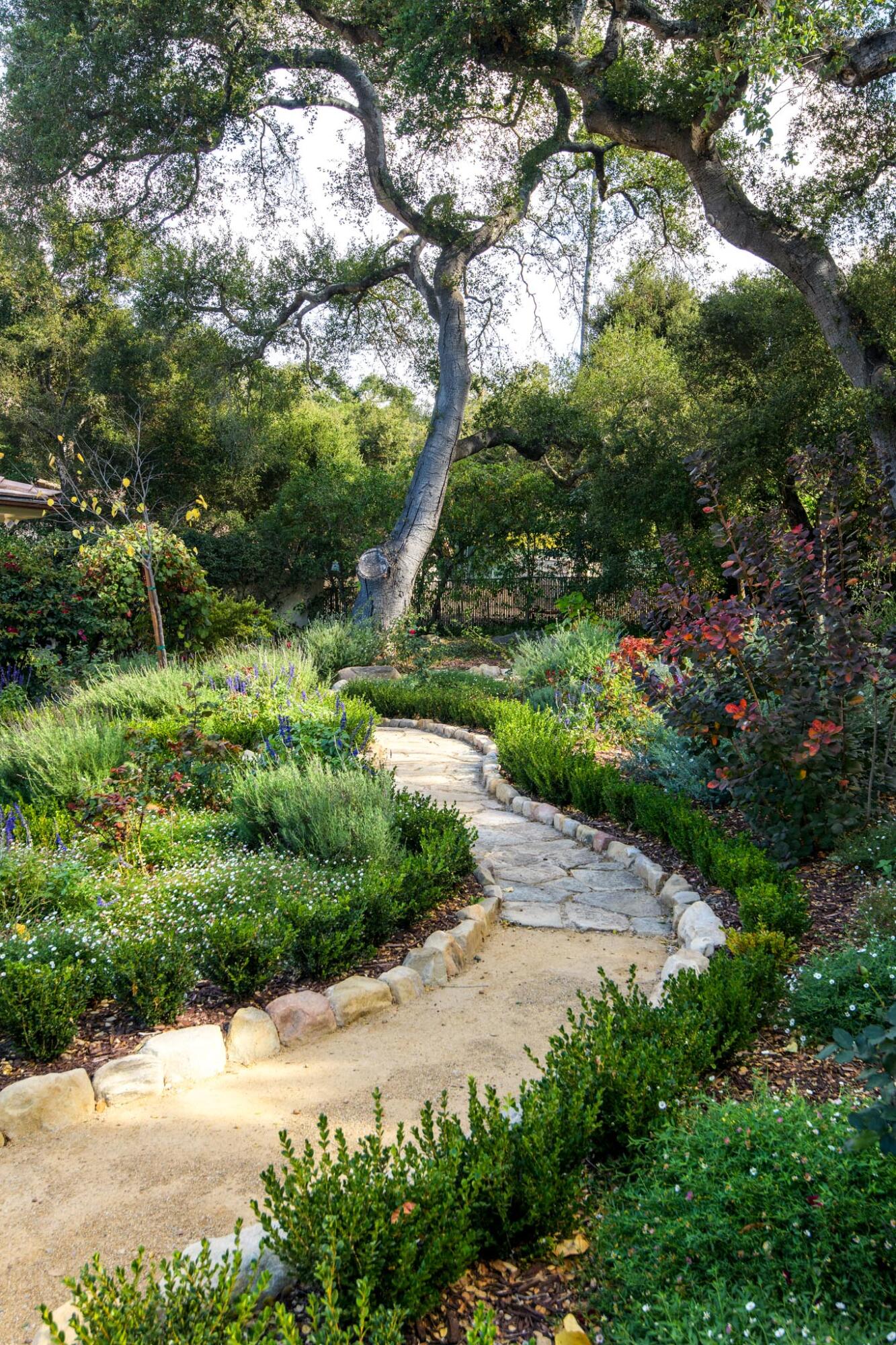 Santa Barbara, California 93108, United States, 4 Bedrooms Bedrooms, ,3 BathroomsBathrooms,Residential,Active,36431