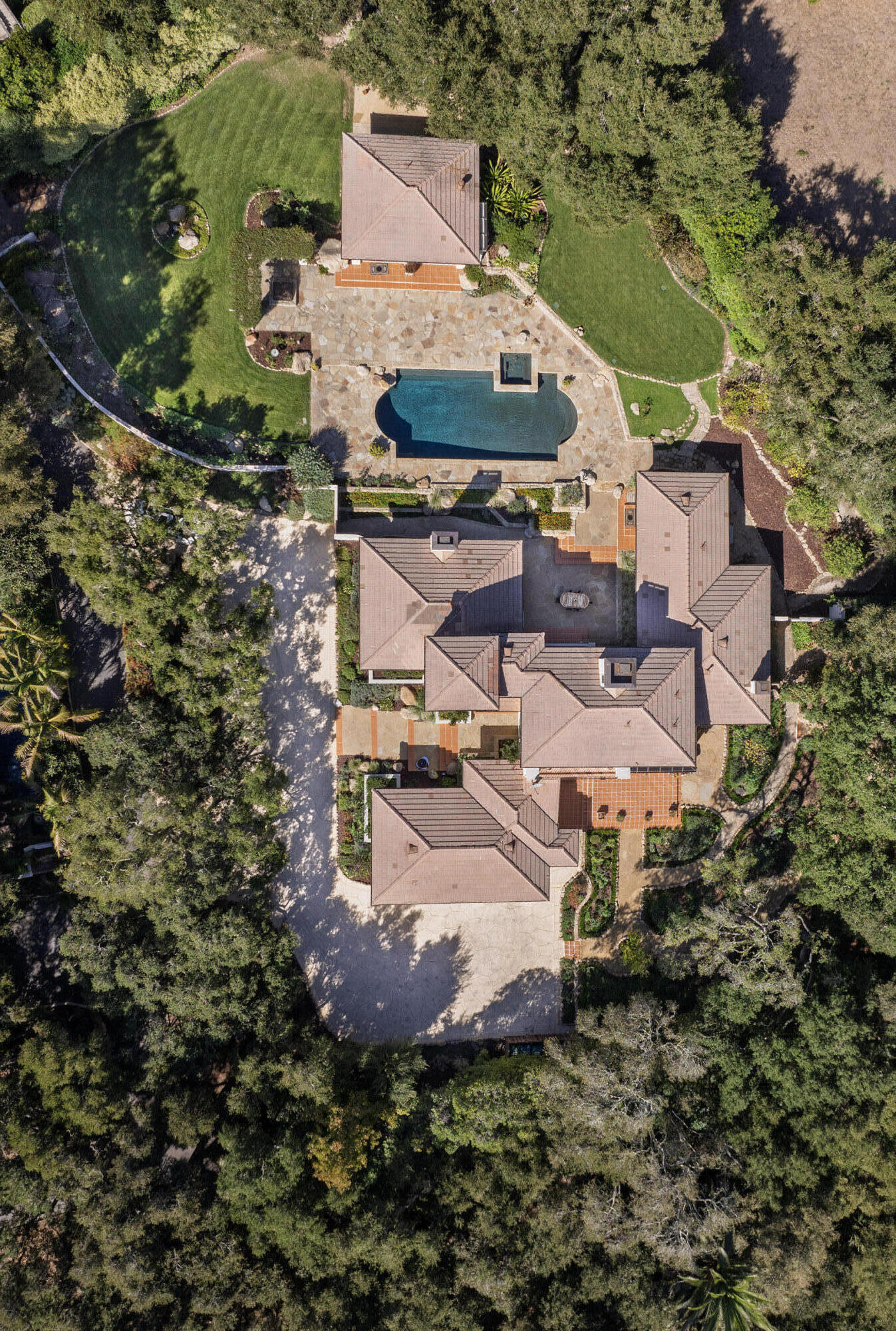 Santa Barbara, California 93108, United States, 4 Bedrooms Bedrooms, ,3 BathroomsBathrooms,Residential,Active,36431