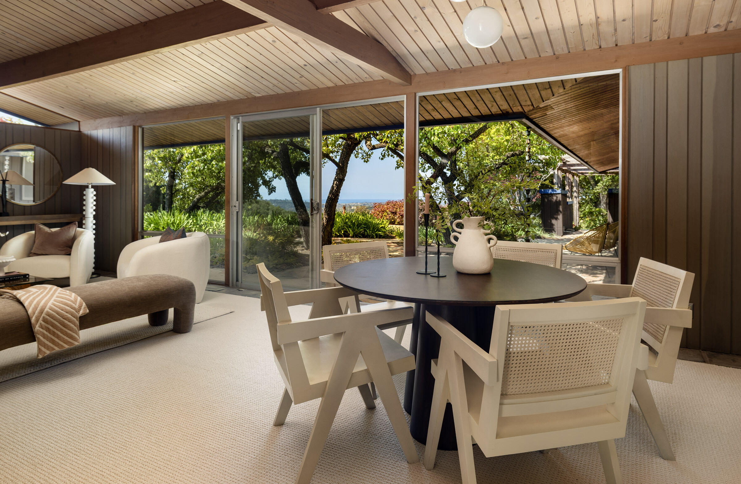 Santa Barbara, California 93110, United States, 4 Bedrooms Bedrooms, ,3 BathroomsBathrooms,Residential,Active,123184