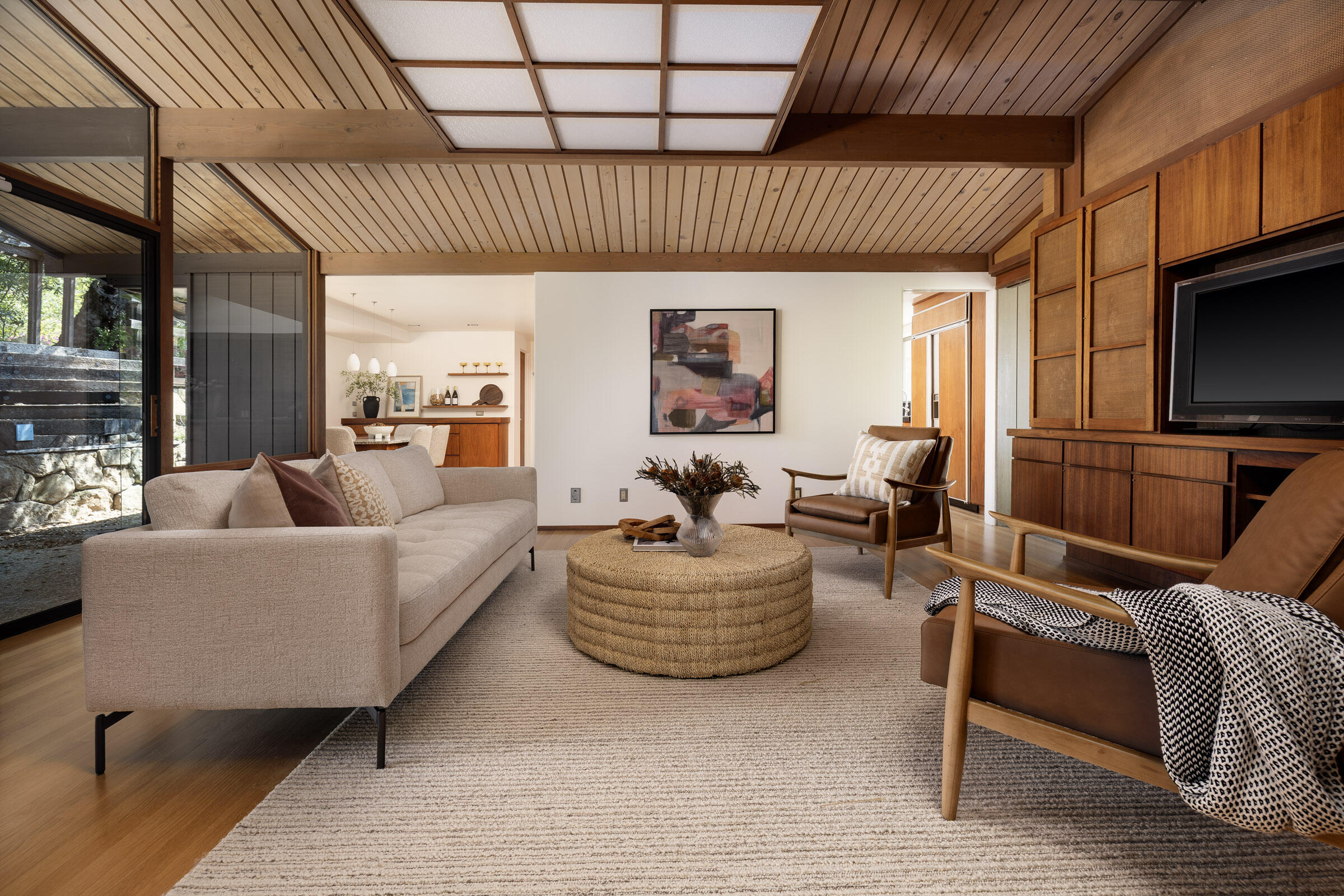 Santa Barbara, California 93110, United States, 4 Bedrooms Bedrooms, ,3 BathroomsBathrooms,Residential,Active,123184