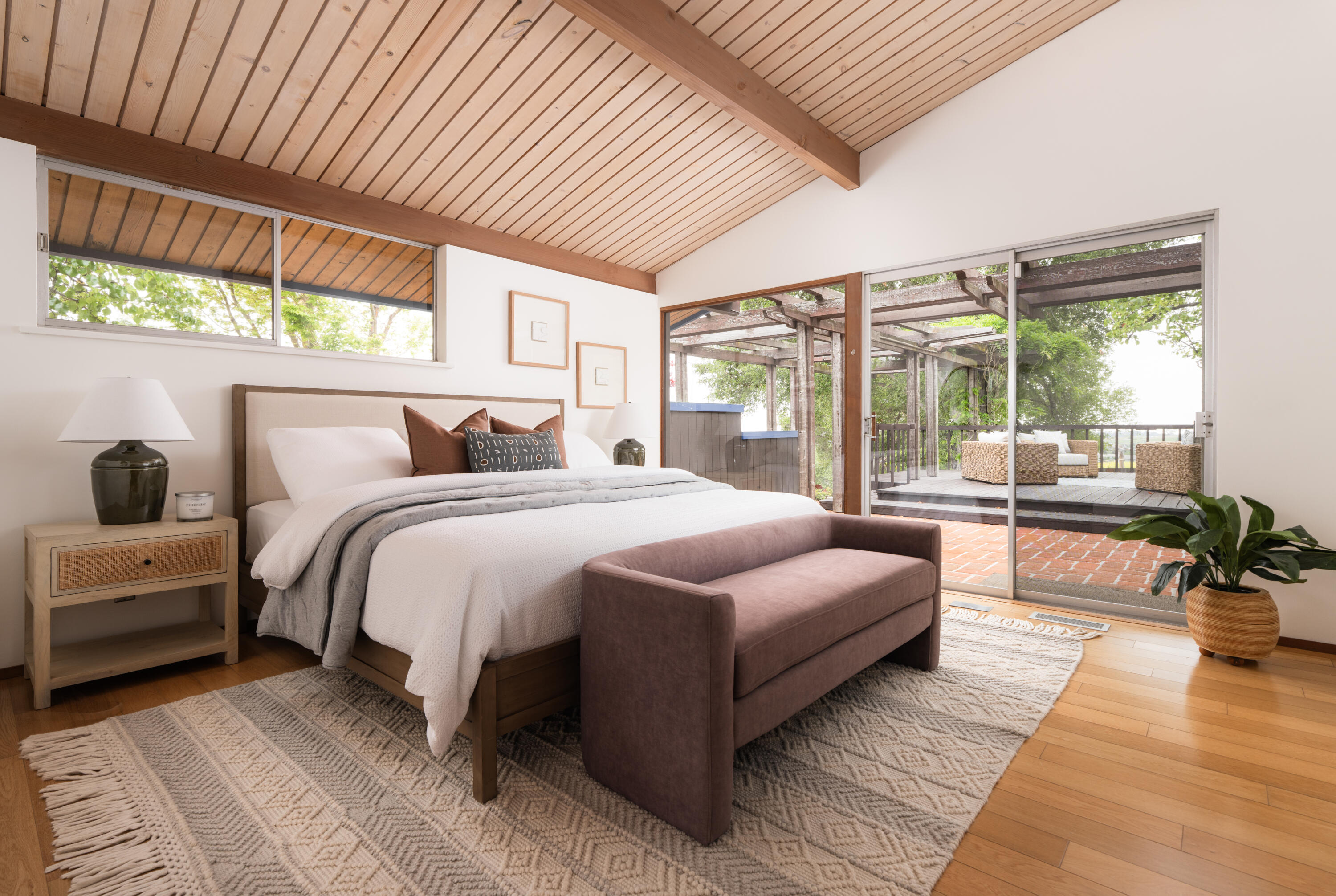 Santa Barbara, California 93110, United States, 4 Bedrooms Bedrooms, ,3 BathroomsBathrooms,Residential,Active,123184