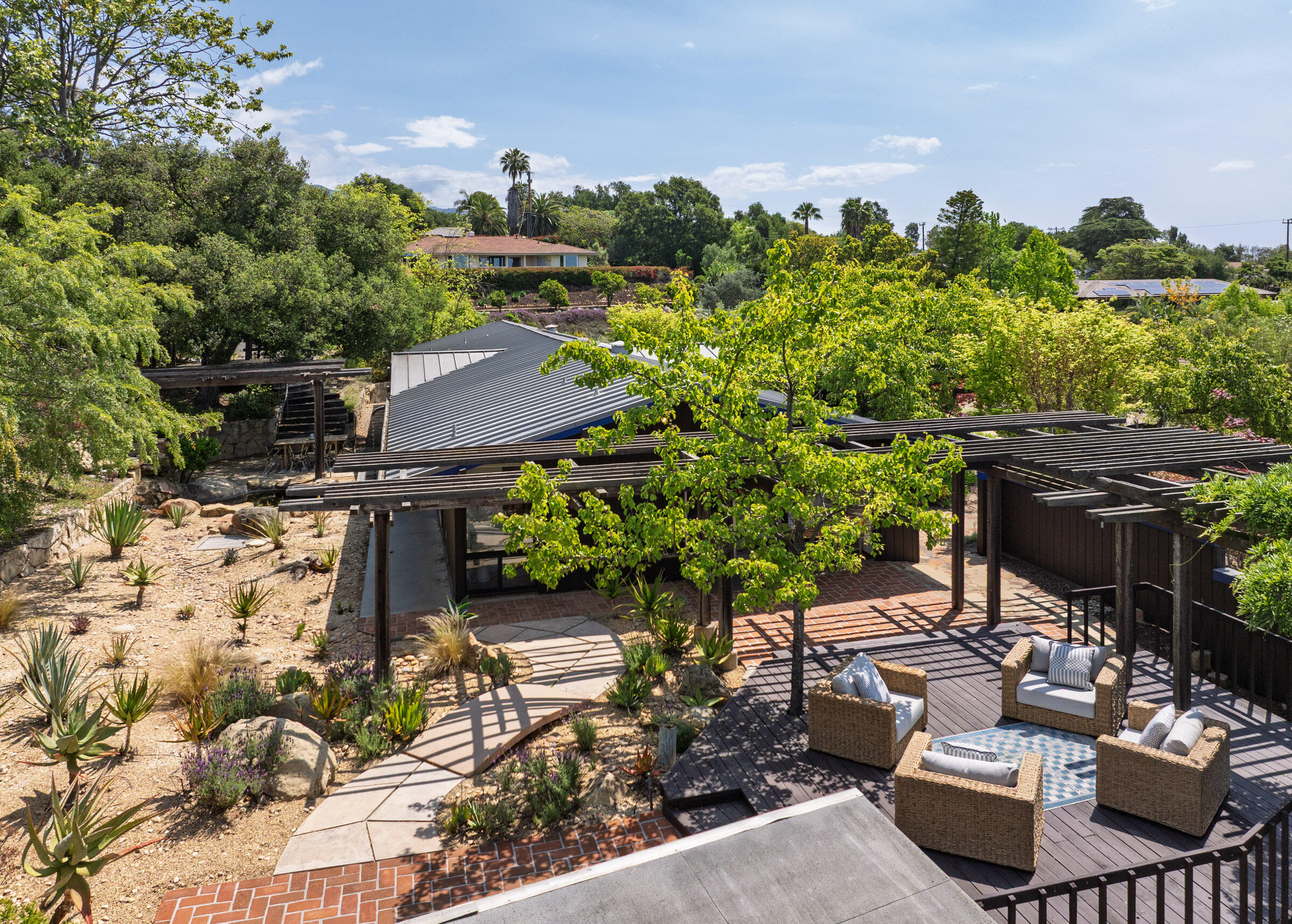 Santa Barbara, California 93110, United States, 4 Bedrooms Bedrooms, ,3 BathroomsBathrooms,Residential,Active,123184