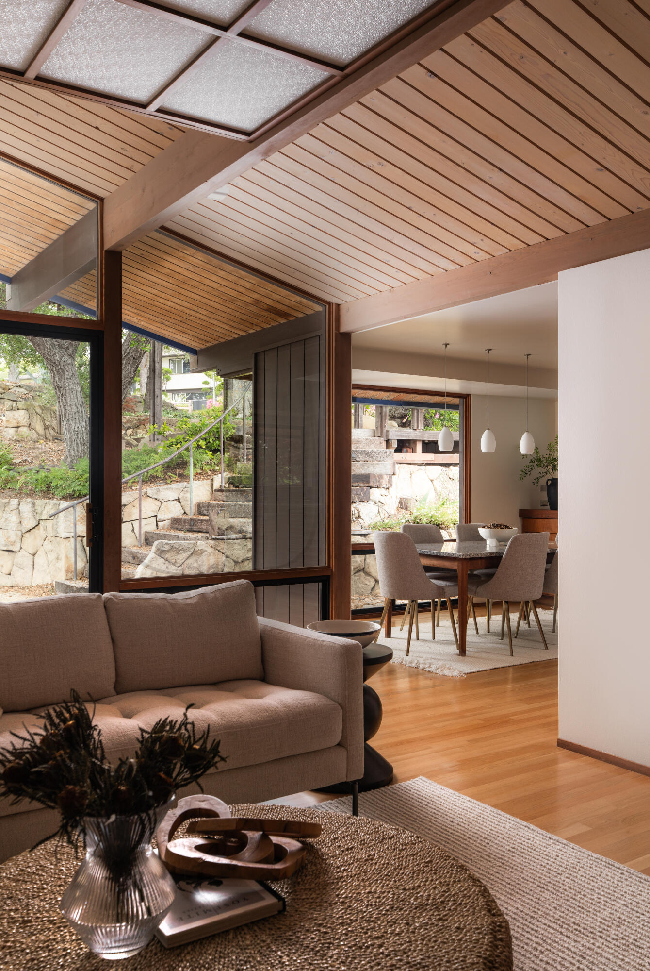 Santa Barbara, California 93110, United States, 4 Bedrooms Bedrooms, ,3 BathroomsBathrooms,Residential,Active,123184