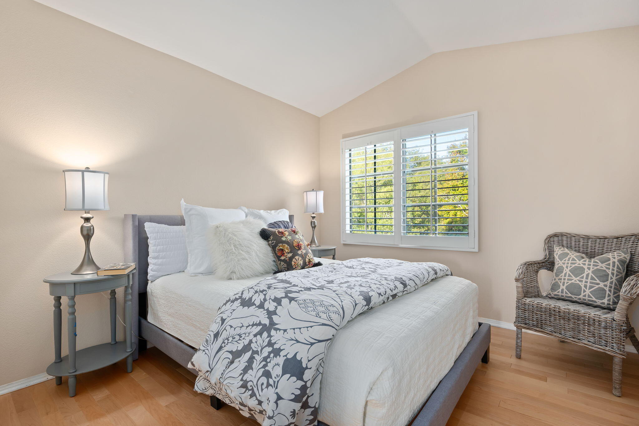 Santa Barbara, California 93111, United States, 4 Bedrooms Bedrooms, ,3 BathroomsBathrooms,Residential,Active,135641