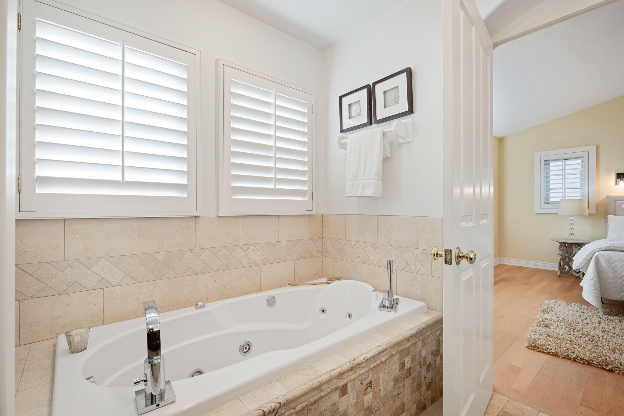 Santa Barbara, California 93111, United States, 4 Bedrooms Bedrooms, ,3 BathroomsBathrooms,Residential,Active,135641