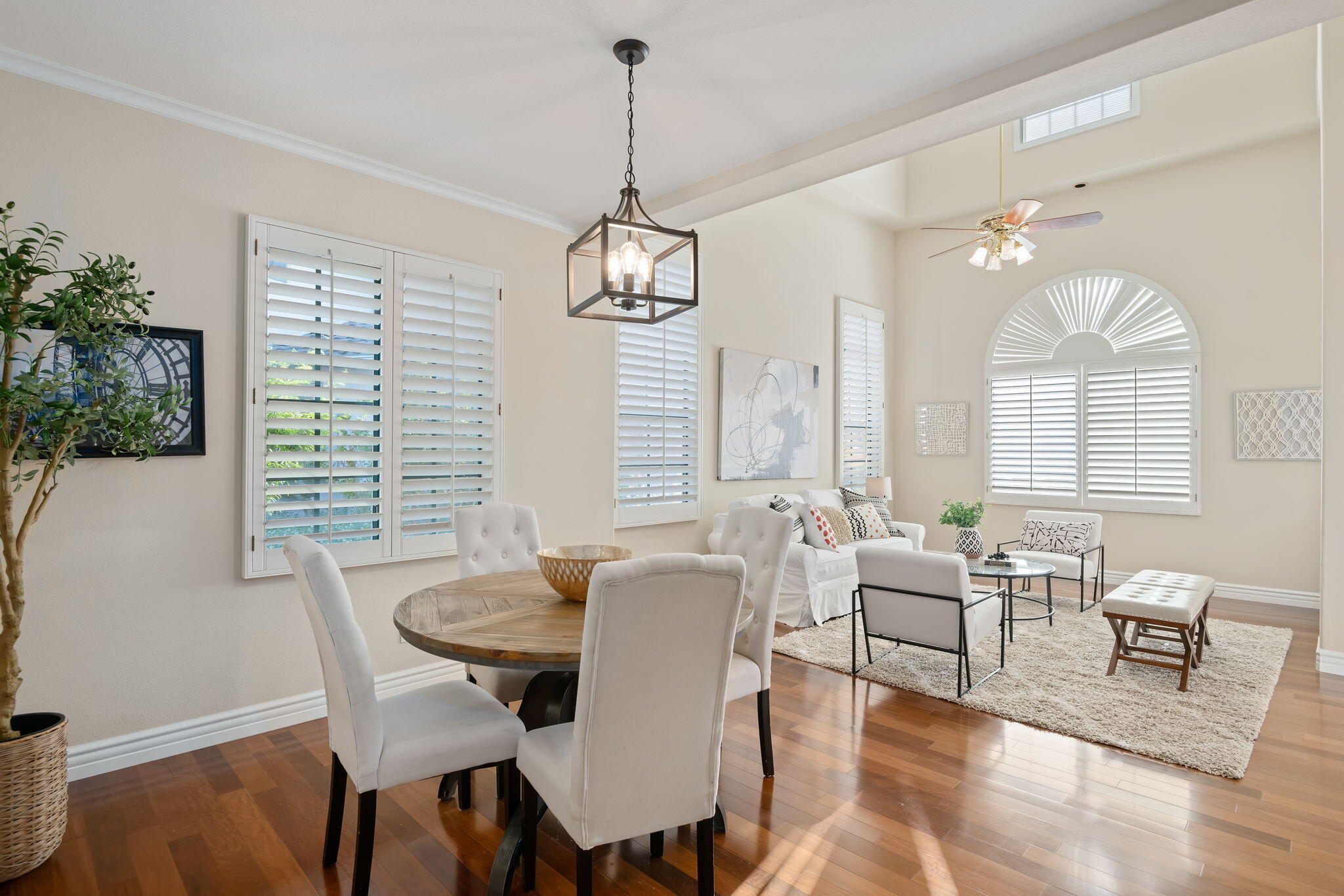 Santa Barbara, California 93111, United States, 4 Bedrooms Bedrooms, ,3 BathroomsBathrooms,Residential,Active,135641