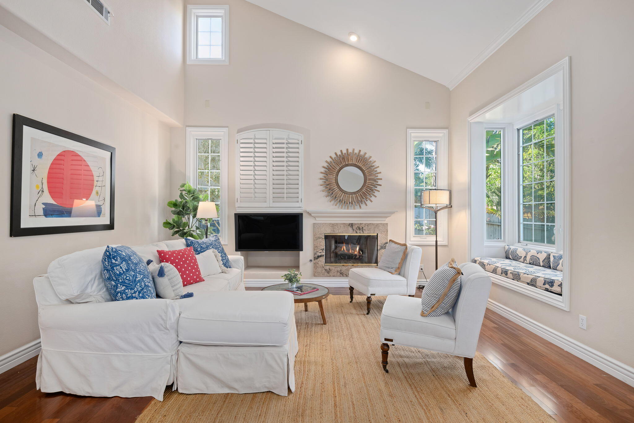 Santa Barbara, California 93111, United States, 4 Bedrooms Bedrooms, ,3 BathroomsBathrooms,Residential,Active,135641