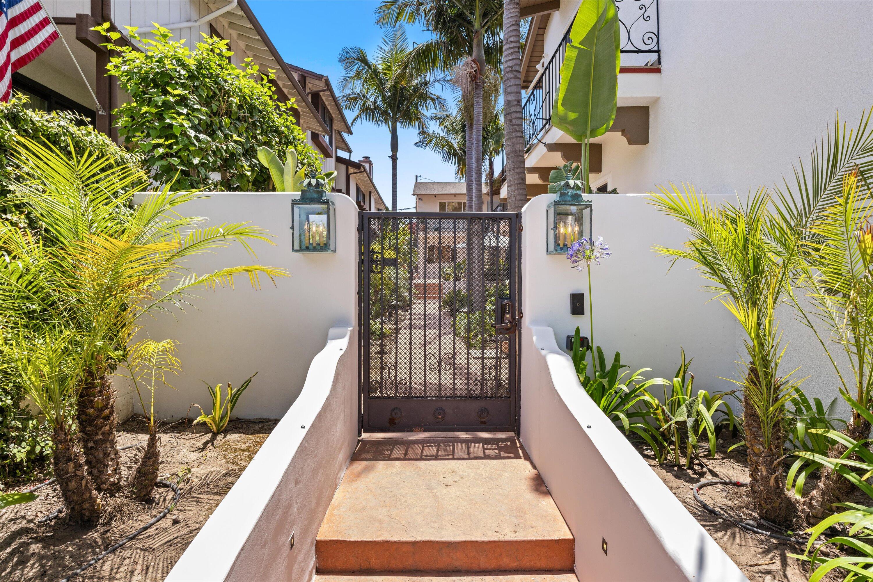 Santa Barbara, California 93103, United States, ,Residential,Active,168509