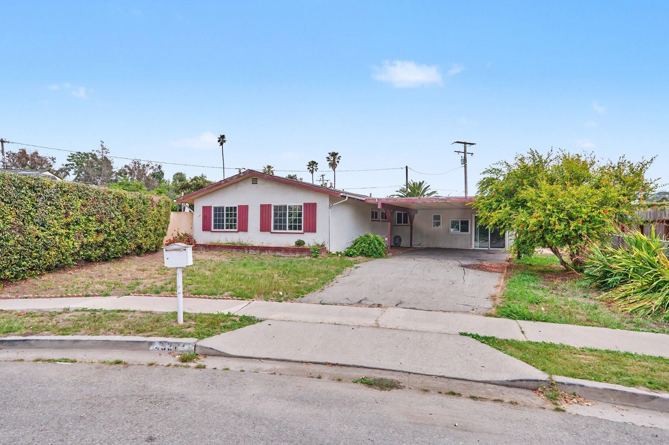 4937 Nipomo Drive