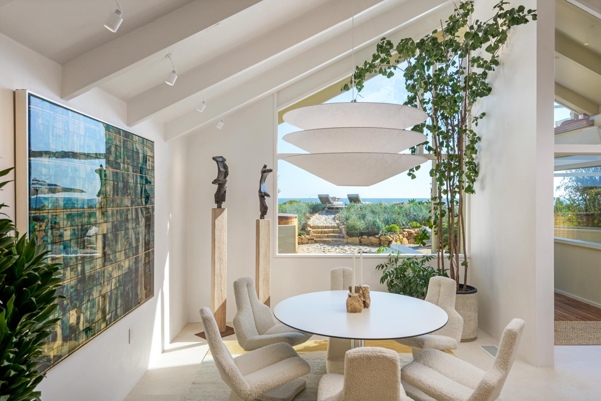 Carpinteria, California 93013, United States, 5 Bedrooms Bedrooms, ,4 BathroomsBathrooms,Residential,Active,222295