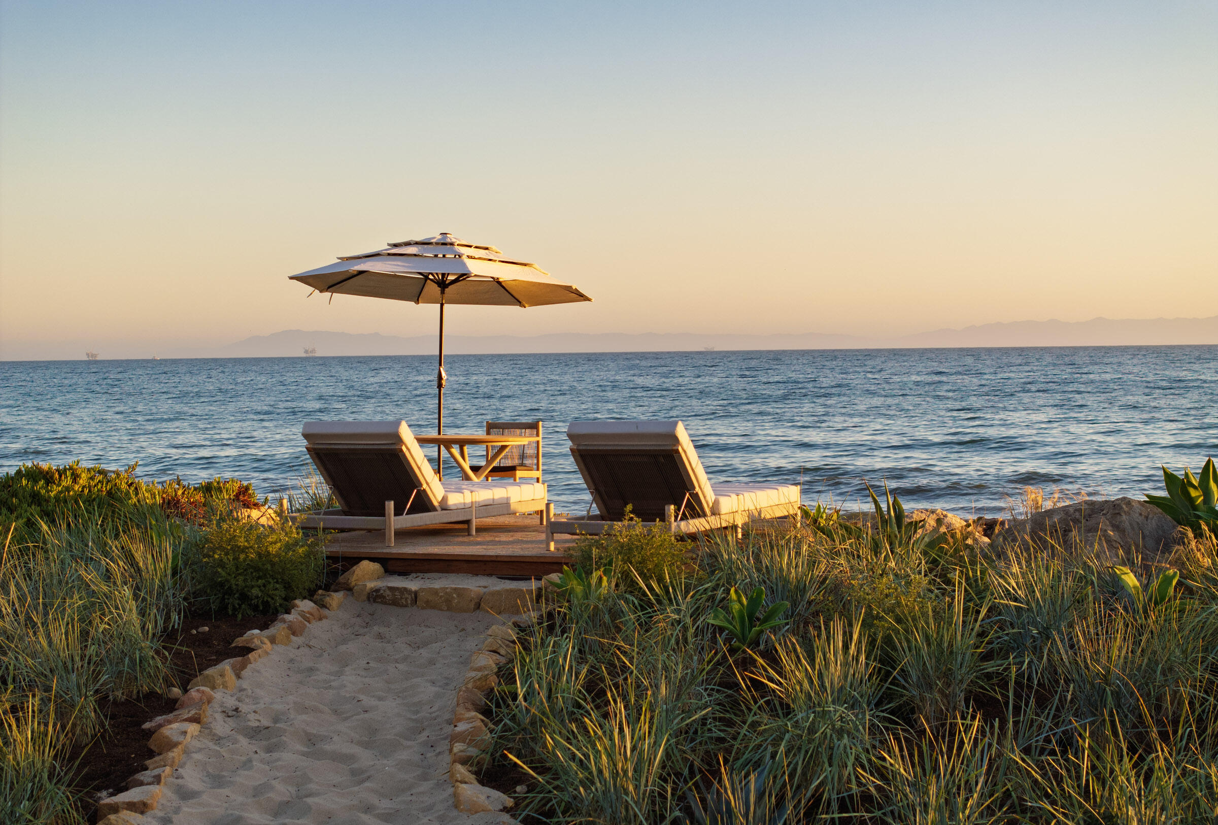 Carpinteria, California 93013, United States, 5 Bedrooms Bedrooms, ,4 BathroomsBathrooms,Residential,Active,222295