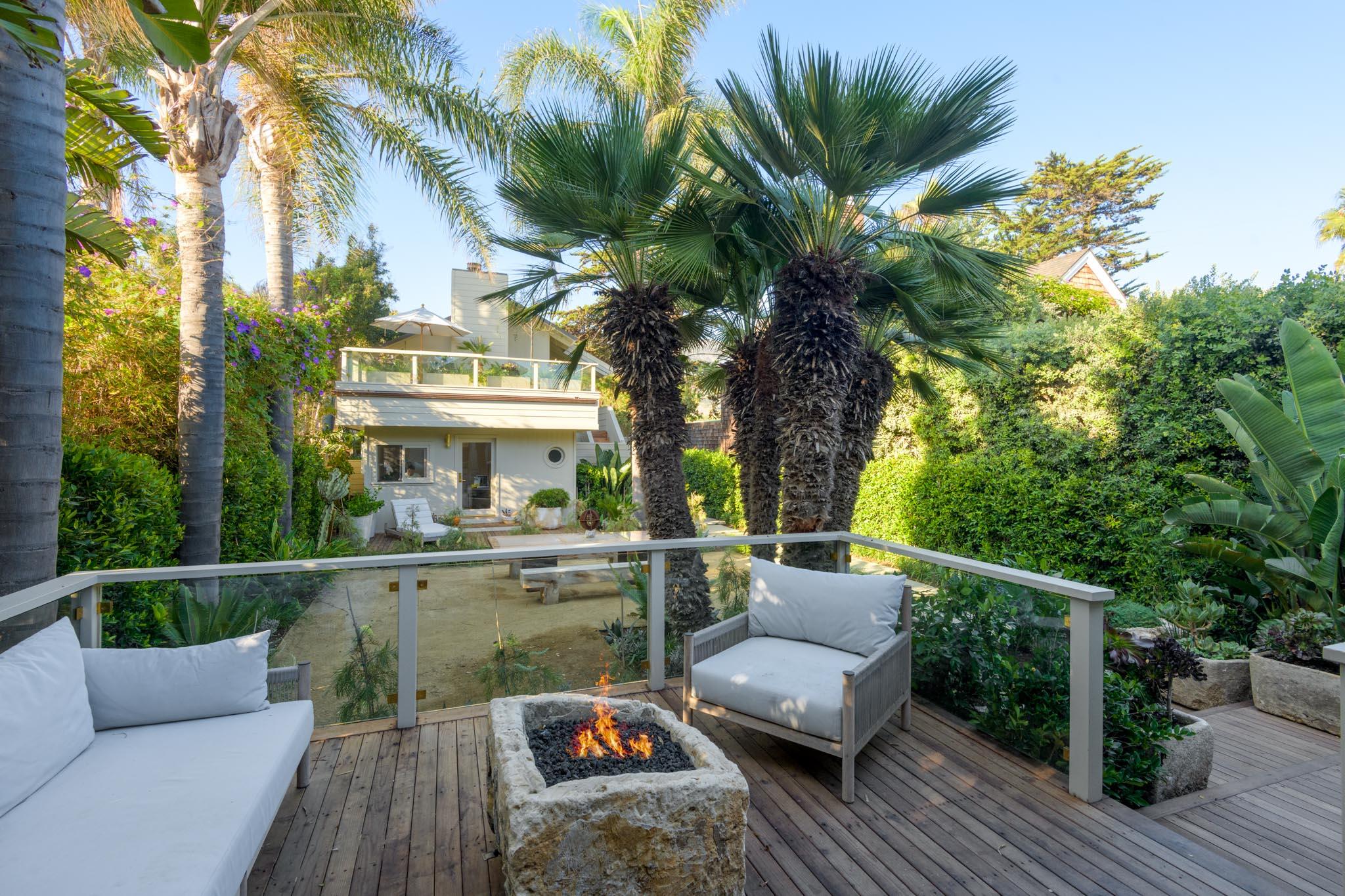 Carpinteria, California 93013, United States, 5 Bedrooms Bedrooms, ,4 BathroomsBathrooms,Residential,Active,222295
