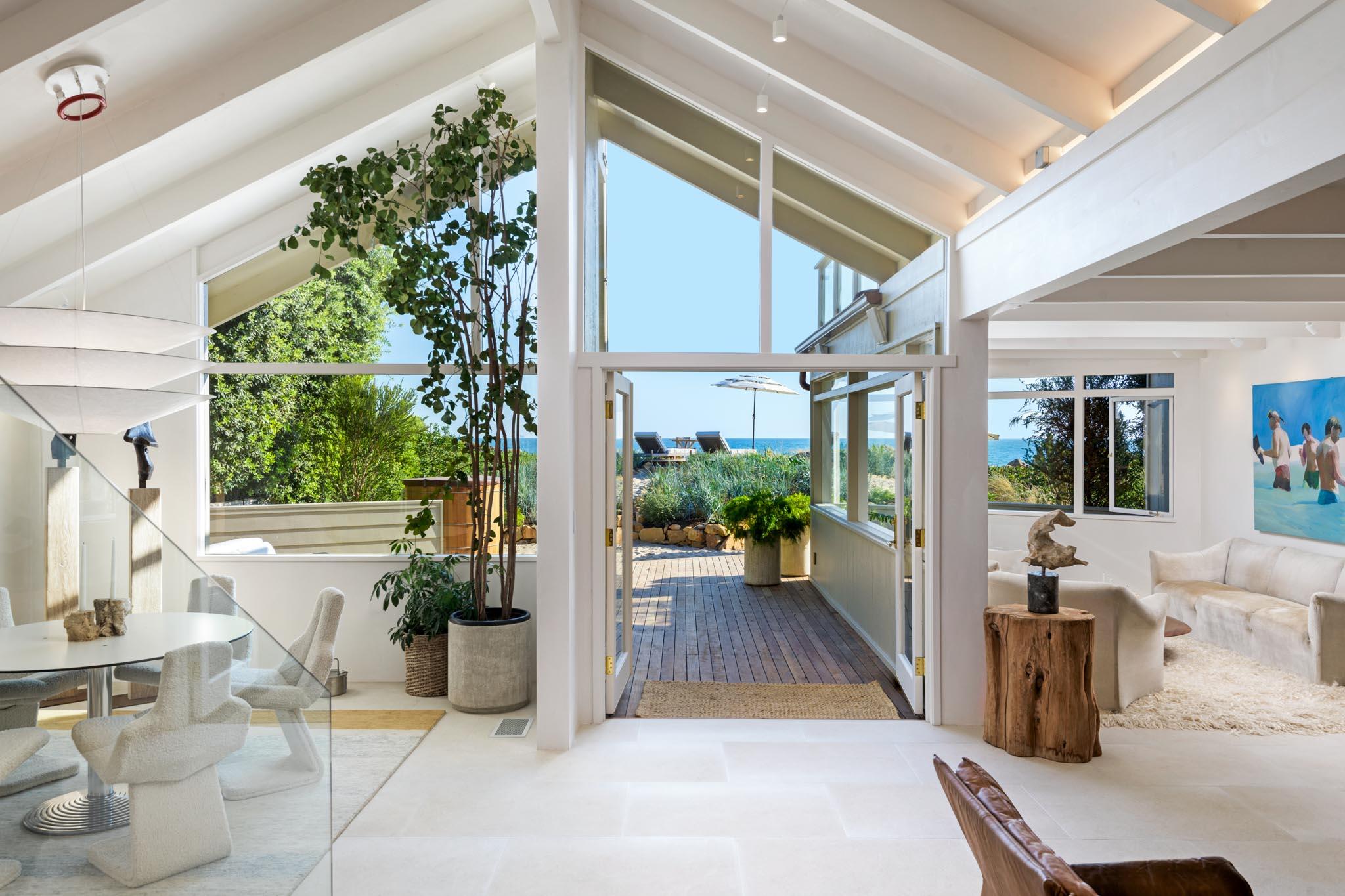 Carpinteria, California 93013, United States, 5 Bedrooms Bedrooms, ,4 BathroomsBathrooms,Residential,Active,222295