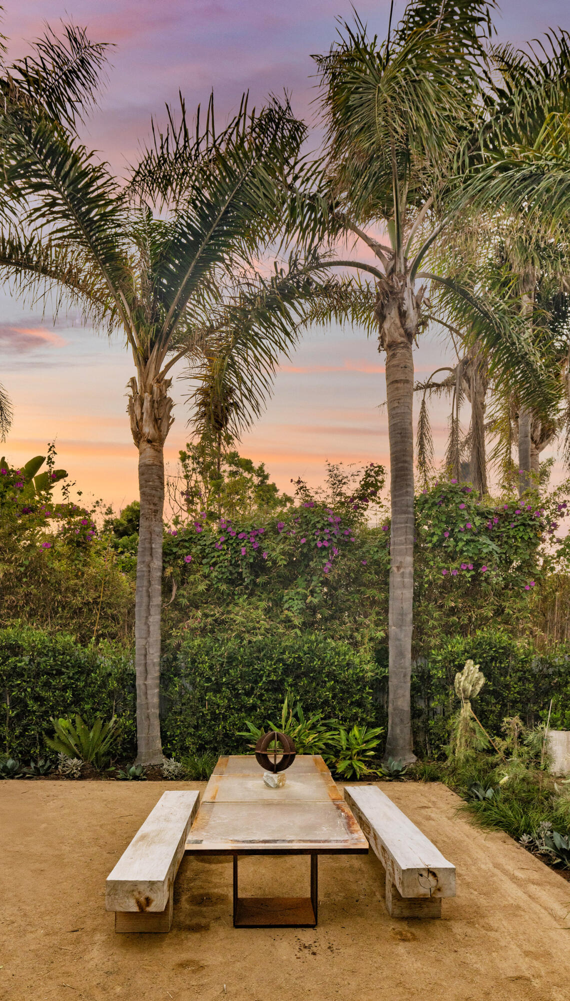 Carpinteria, California 93013, United States, 5 Bedrooms Bedrooms, ,4 BathroomsBathrooms,Residential,Active,222295