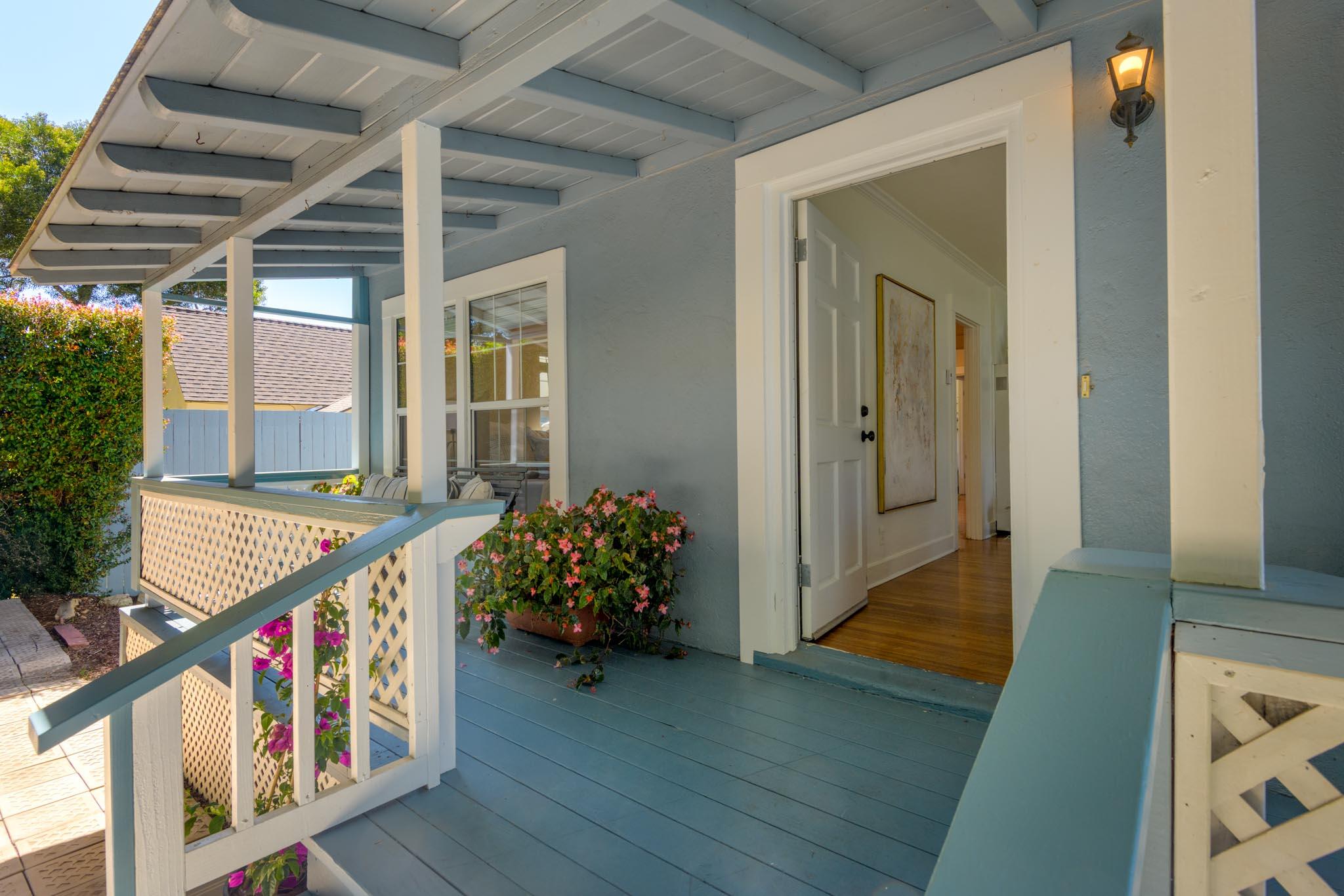 Santa Barbara, California 93105, United States, 4 Bedrooms Bedrooms, ,3 BathroomsBathrooms,Residential,Active,105158