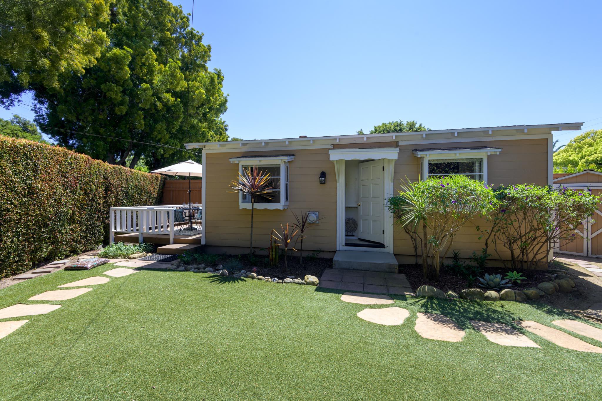 Santa Barbara, California 93105, United States, 4 Bedrooms Bedrooms, ,3 BathroomsBathrooms,Residential,Active,105158