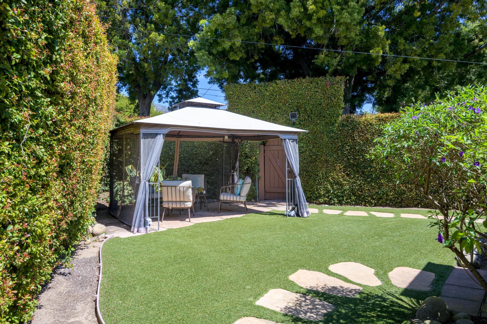 Santa Barbara, California 93105, United States, 4 Bedrooms Bedrooms, ,3 BathroomsBathrooms,Residential,Active,105158