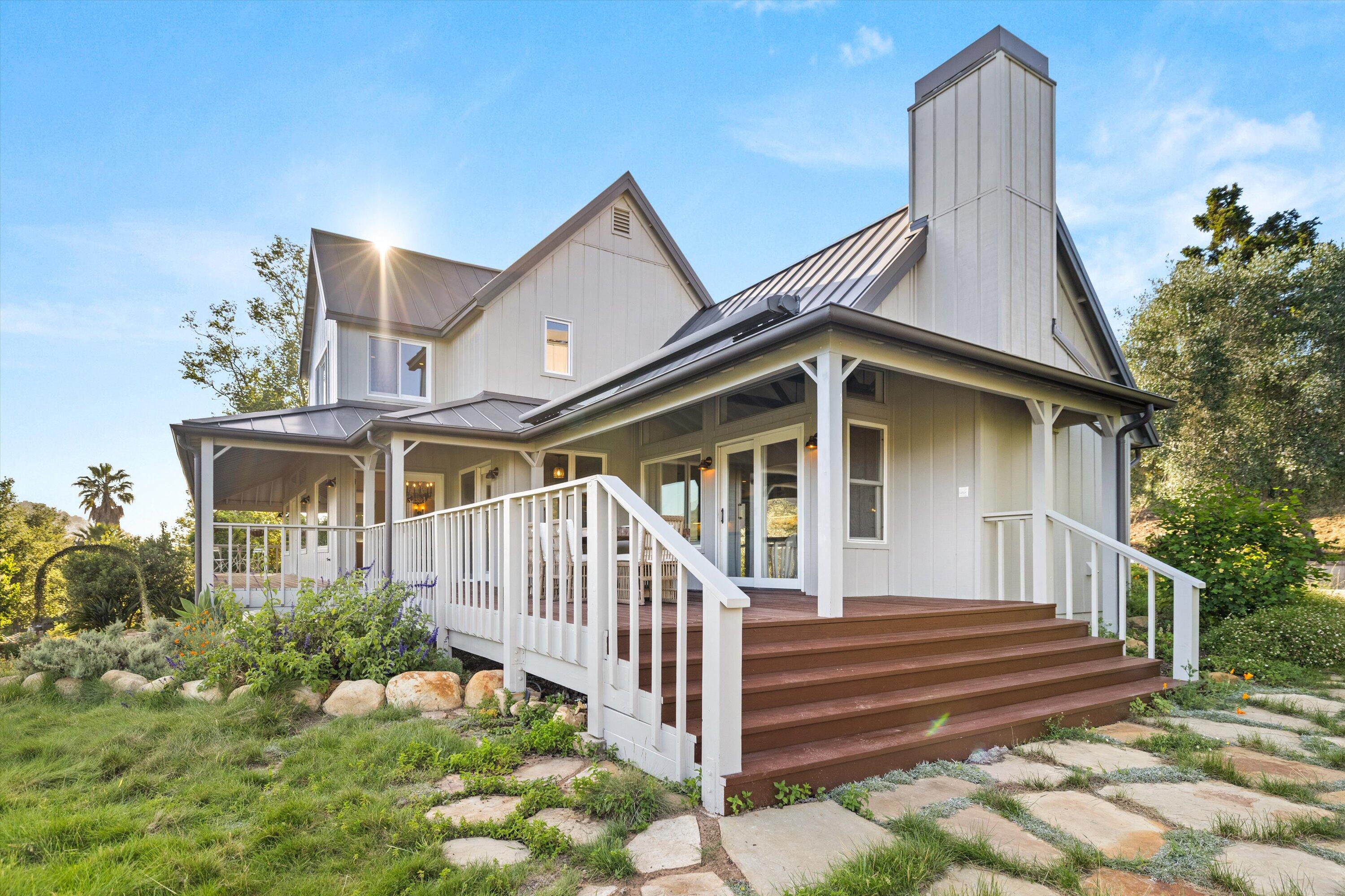 Carpinteria, California 93013, United States, 4 Bedrooms Bedrooms, ,5 BathroomsBathrooms,Residential,Active,125105