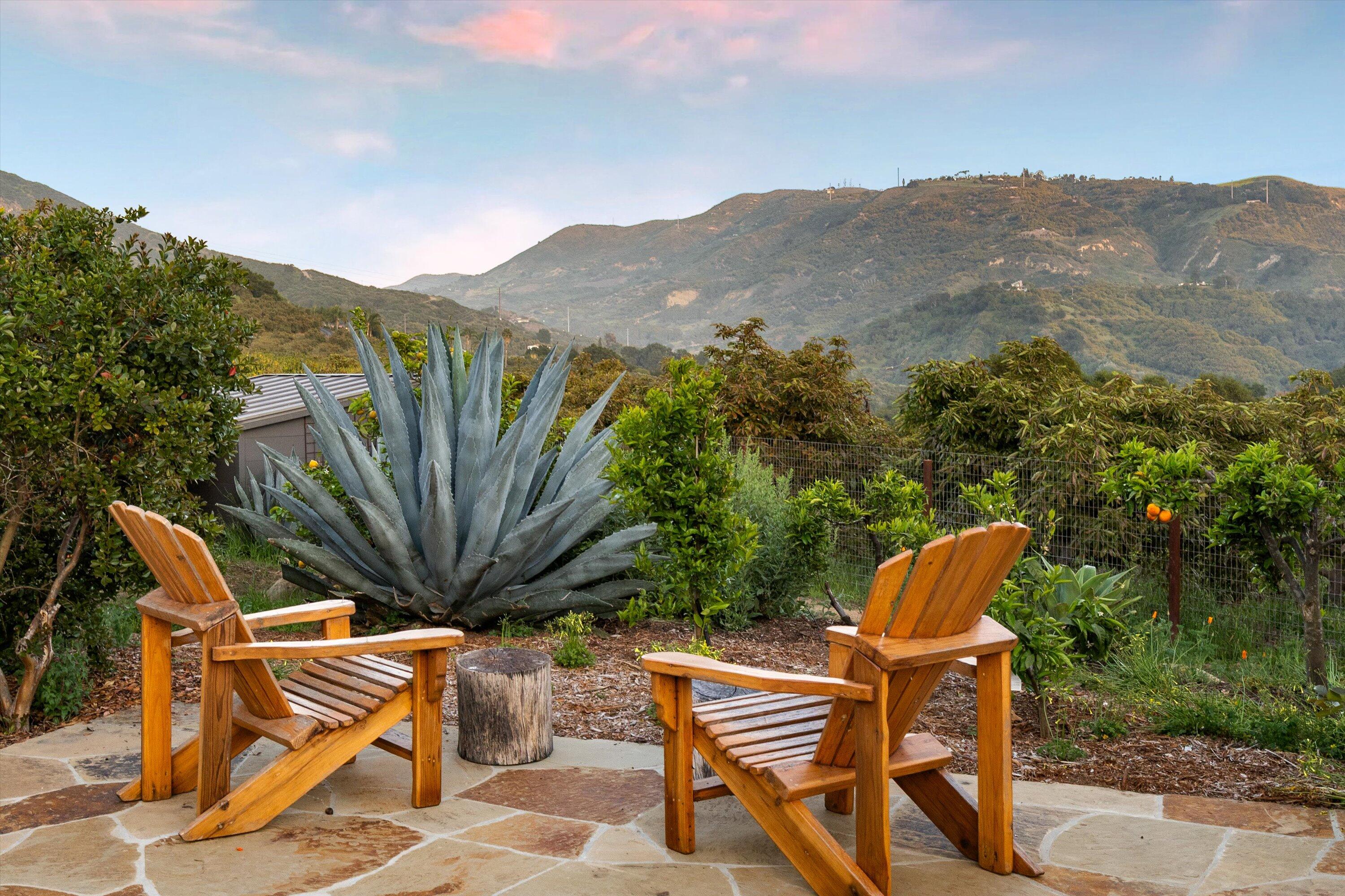 Carpinteria, California 93013, United States, 4 Bedrooms Bedrooms, ,5 BathroomsBathrooms,Residential,Active,125105