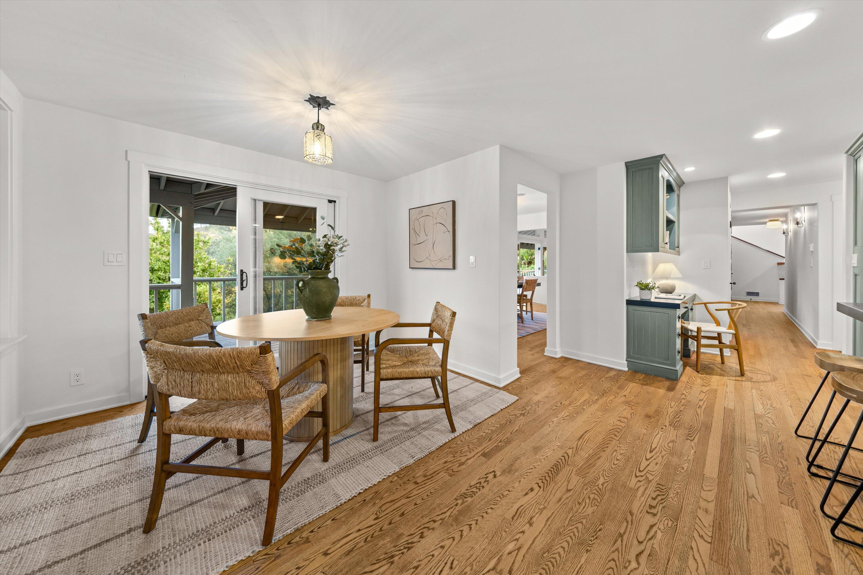 Carpinteria, California 93013, United States, 4 Bedrooms Bedrooms, ,5 BathroomsBathrooms,Residential,Active,125105