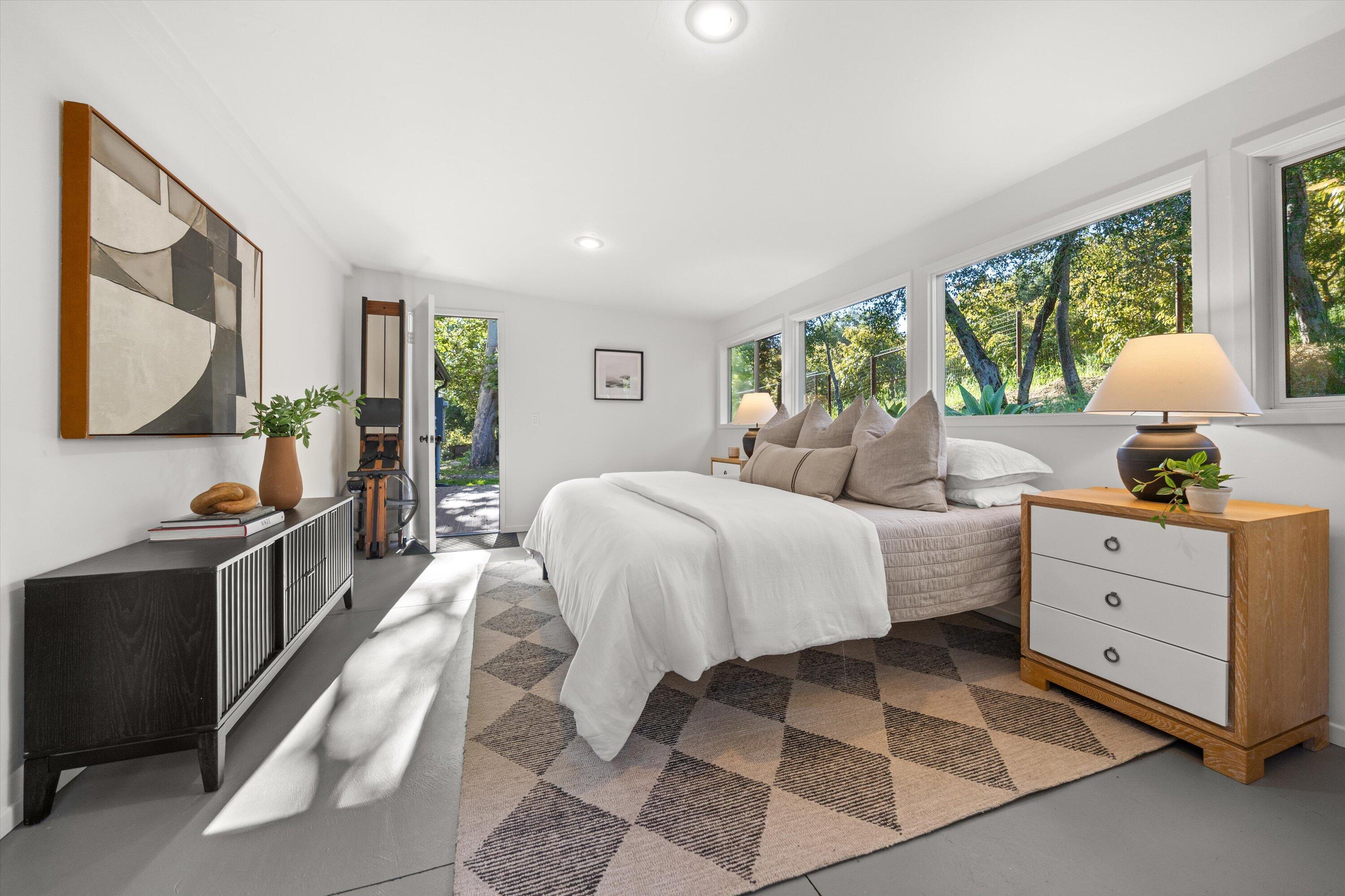 Carpinteria, California 93013, United States, 4 Bedrooms Bedrooms, ,5 BathroomsBathrooms,Residential,Active,125105