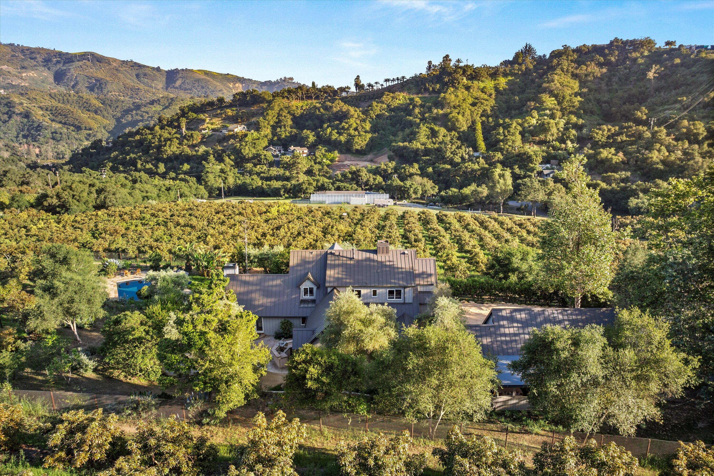 Carpinteria, California 93013, United States, 4 Bedrooms Bedrooms, ,5 BathroomsBathrooms,Residential,Active,125105