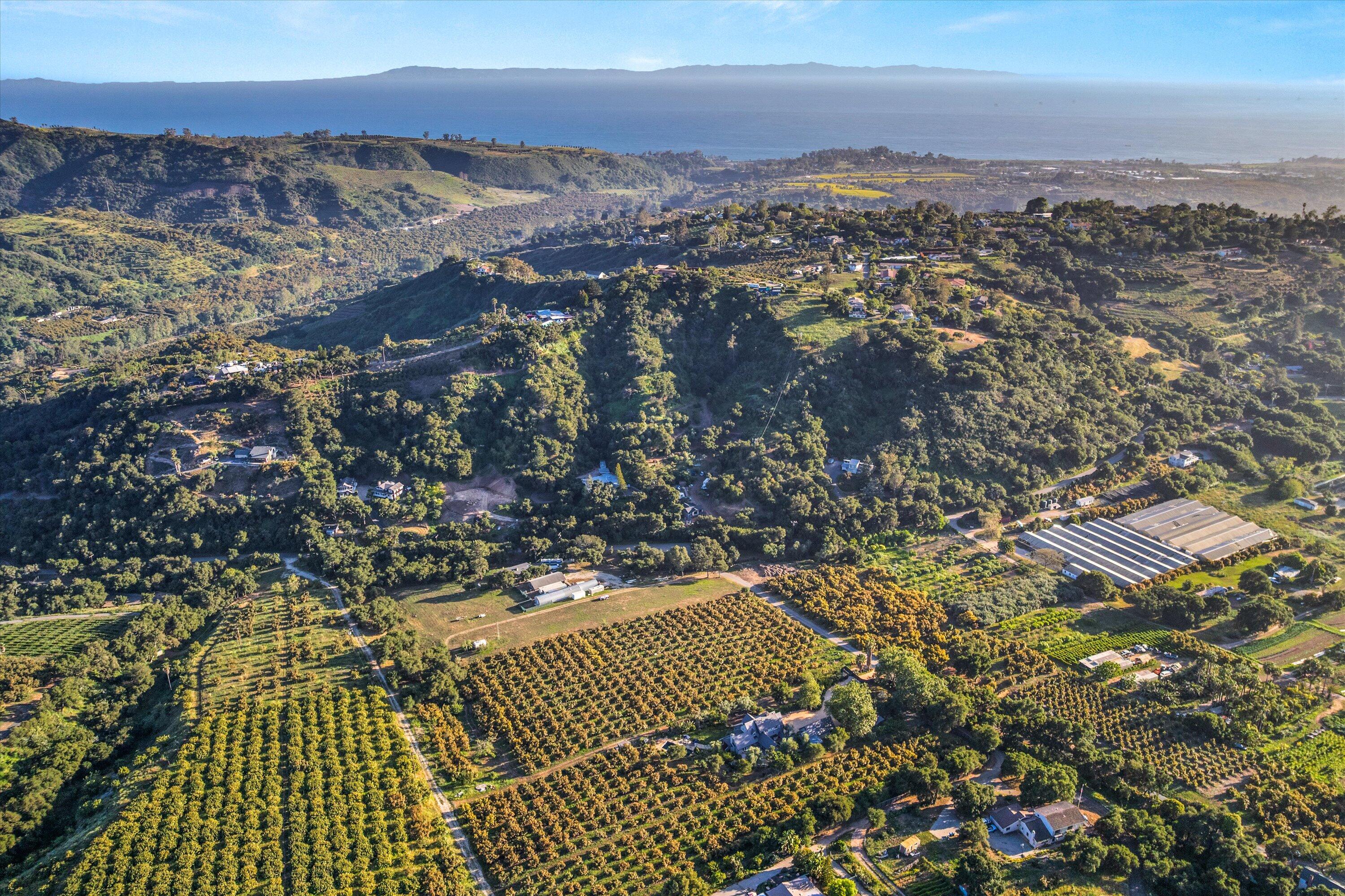 Carpinteria, California 93013, United States, 4 Bedrooms Bedrooms, ,5 BathroomsBathrooms,Residential,Active,125105