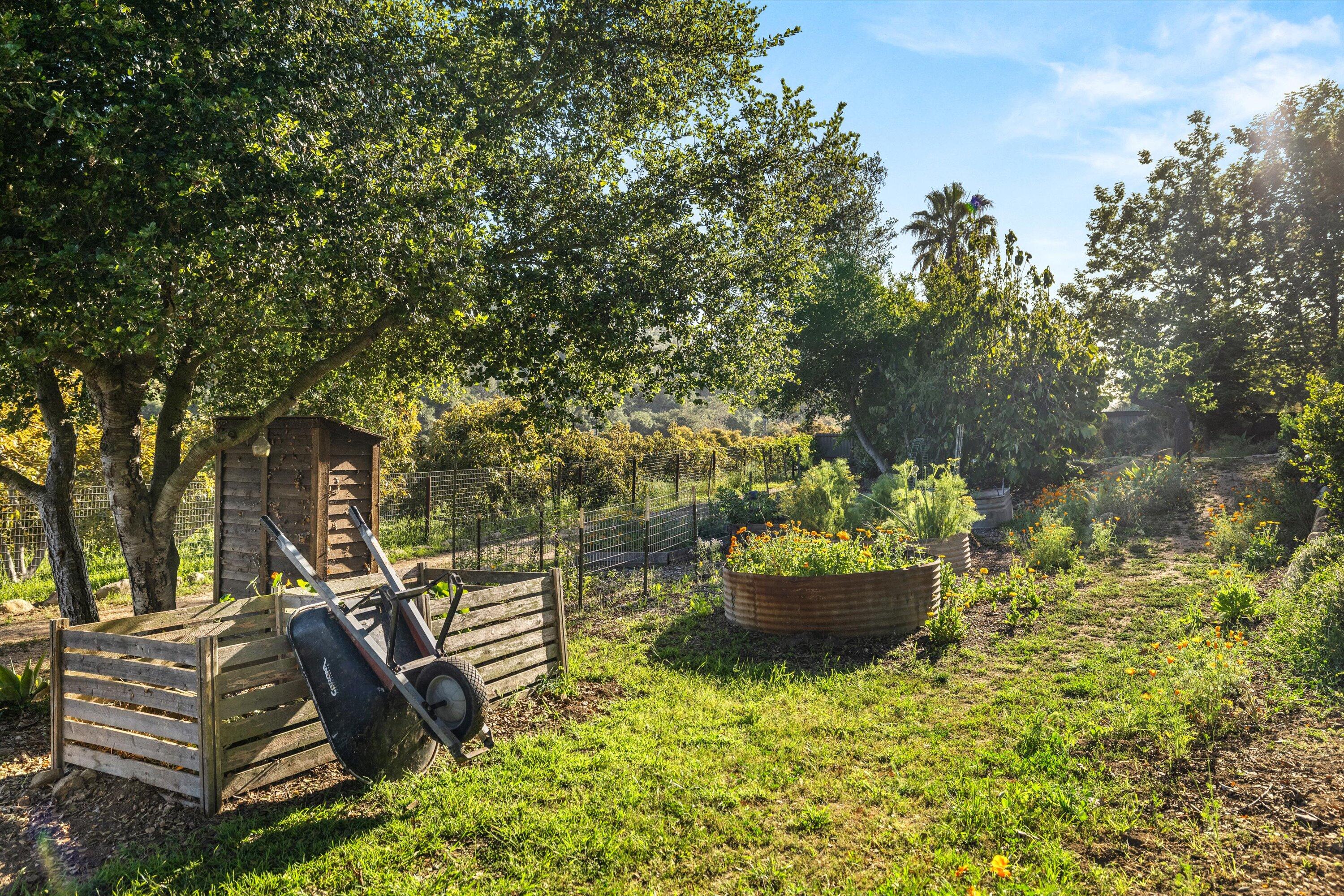 Carpinteria, California 93013, United States, 4 Bedrooms Bedrooms, ,5 BathroomsBathrooms,Residential,Active,125105