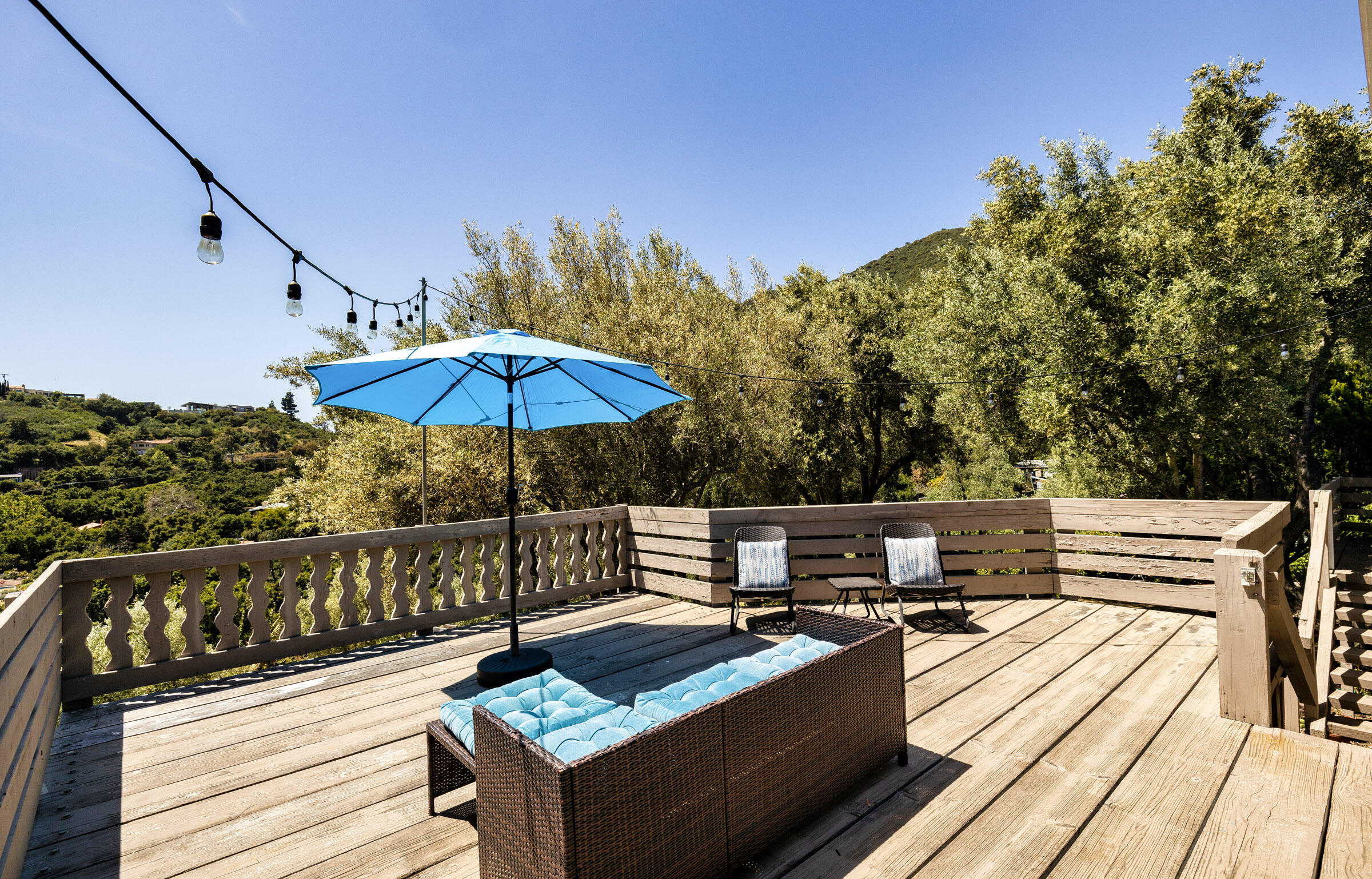 Santa Barbara, California 93105, United States, 3 Bedrooms Bedrooms, ,3 BathroomsBathrooms,Residential,Pending,72690