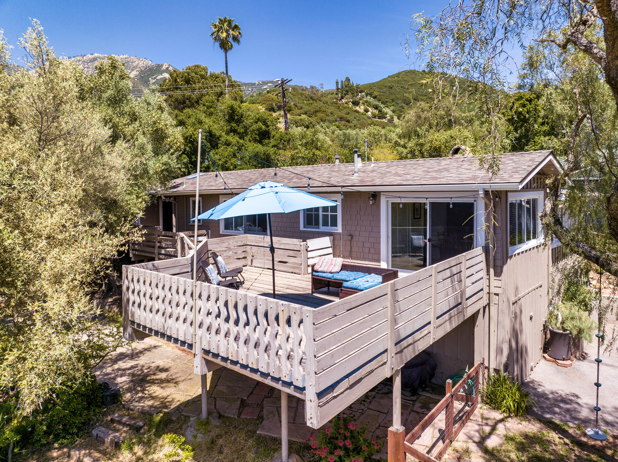 Santa Barbara, California 93105, United States, 3 Bedrooms Bedrooms, ,3 BathroomsBathrooms,Residential,Pending,72690