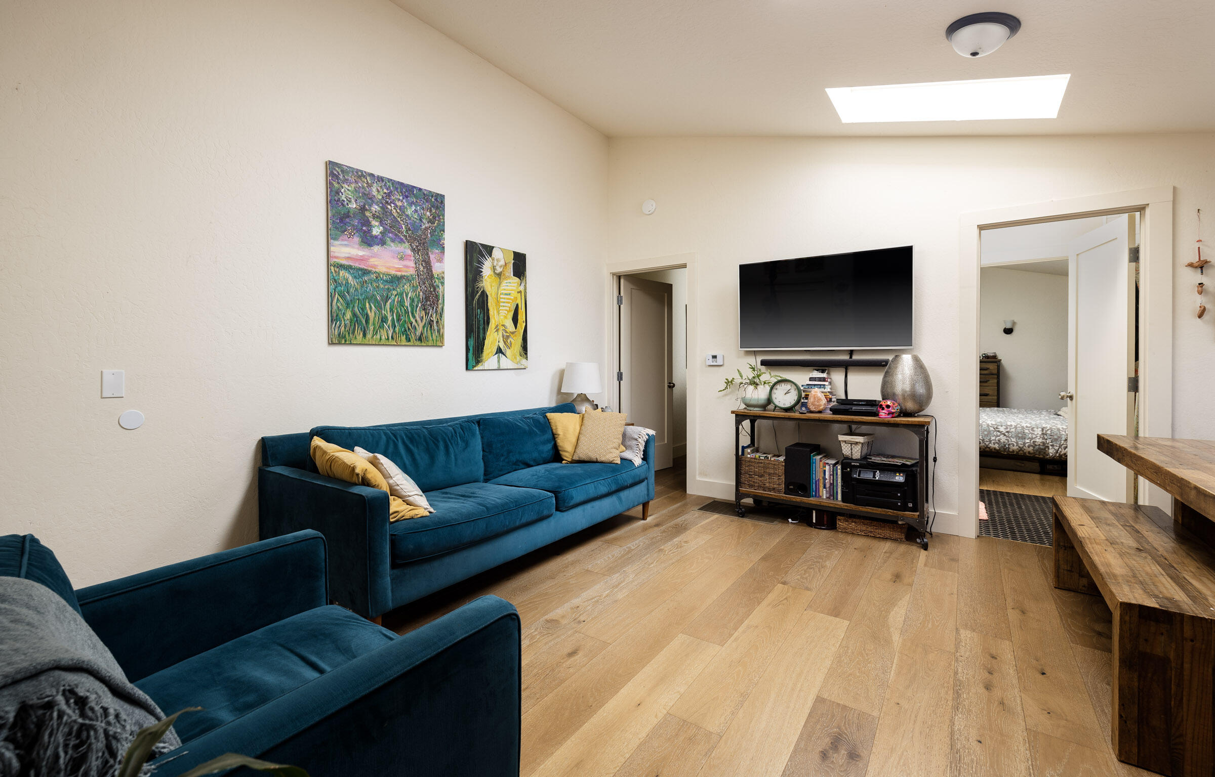 Santa Barbara, California 93105, United States, 3 Bedrooms Bedrooms, ,3 BathroomsBathrooms,Residential,Pending,72690