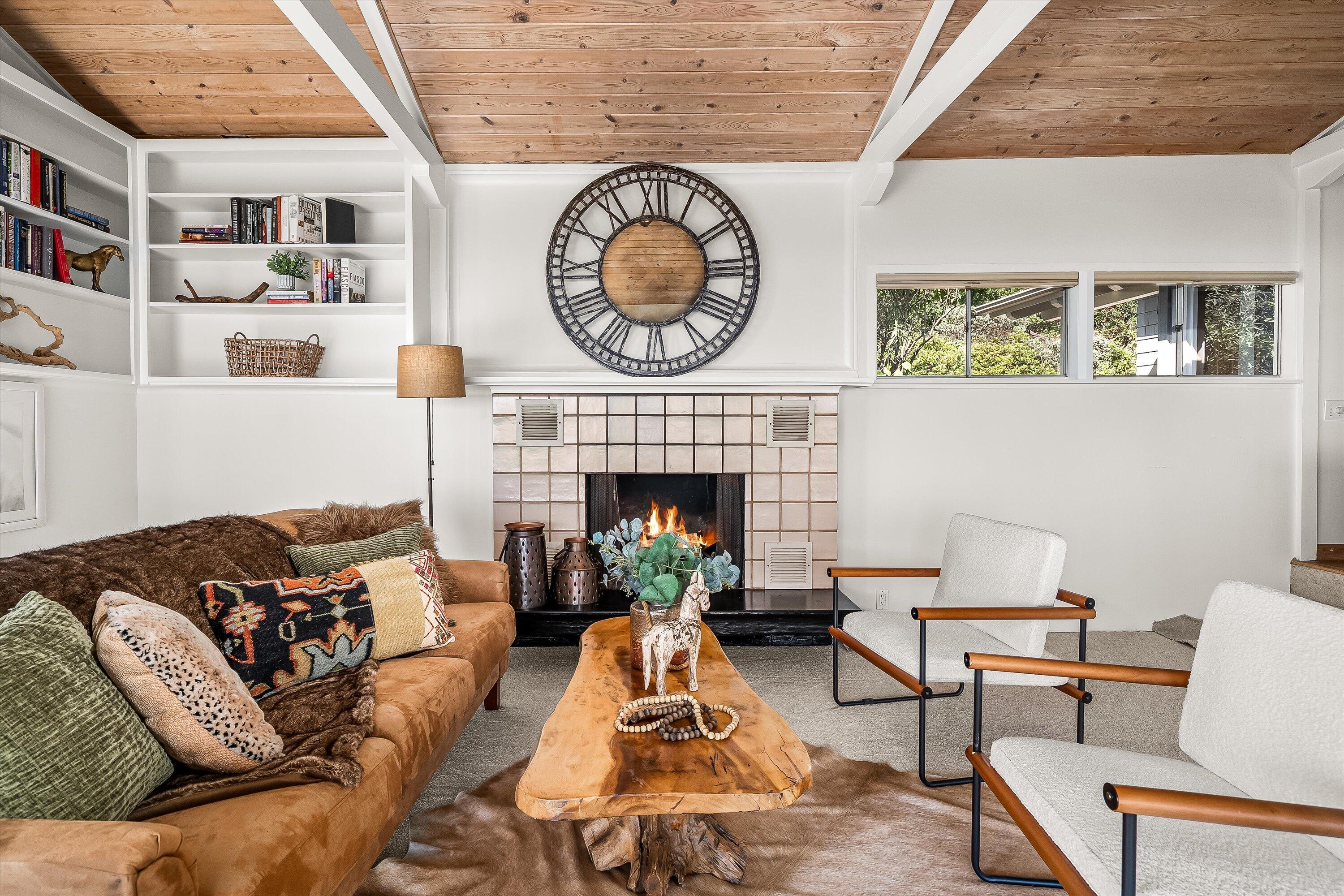 Santa Barbara, California 93105, United States, 3 Bedrooms Bedrooms, ,2 BathroomsBathrooms,Residential,Active,220421