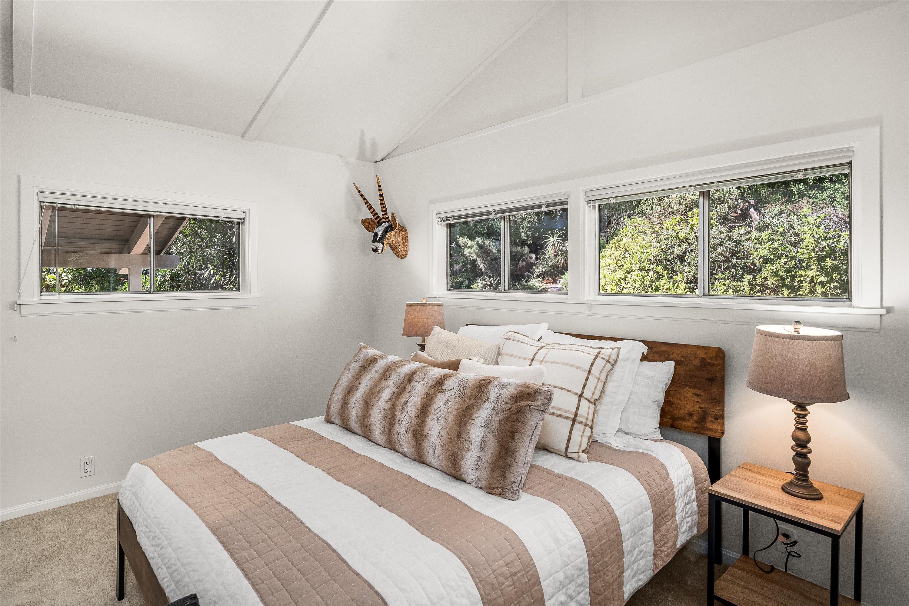 Santa Barbara, California 93105, United States, 3 Bedrooms Bedrooms, ,2 BathroomsBathrooms,Residential,Active,220421