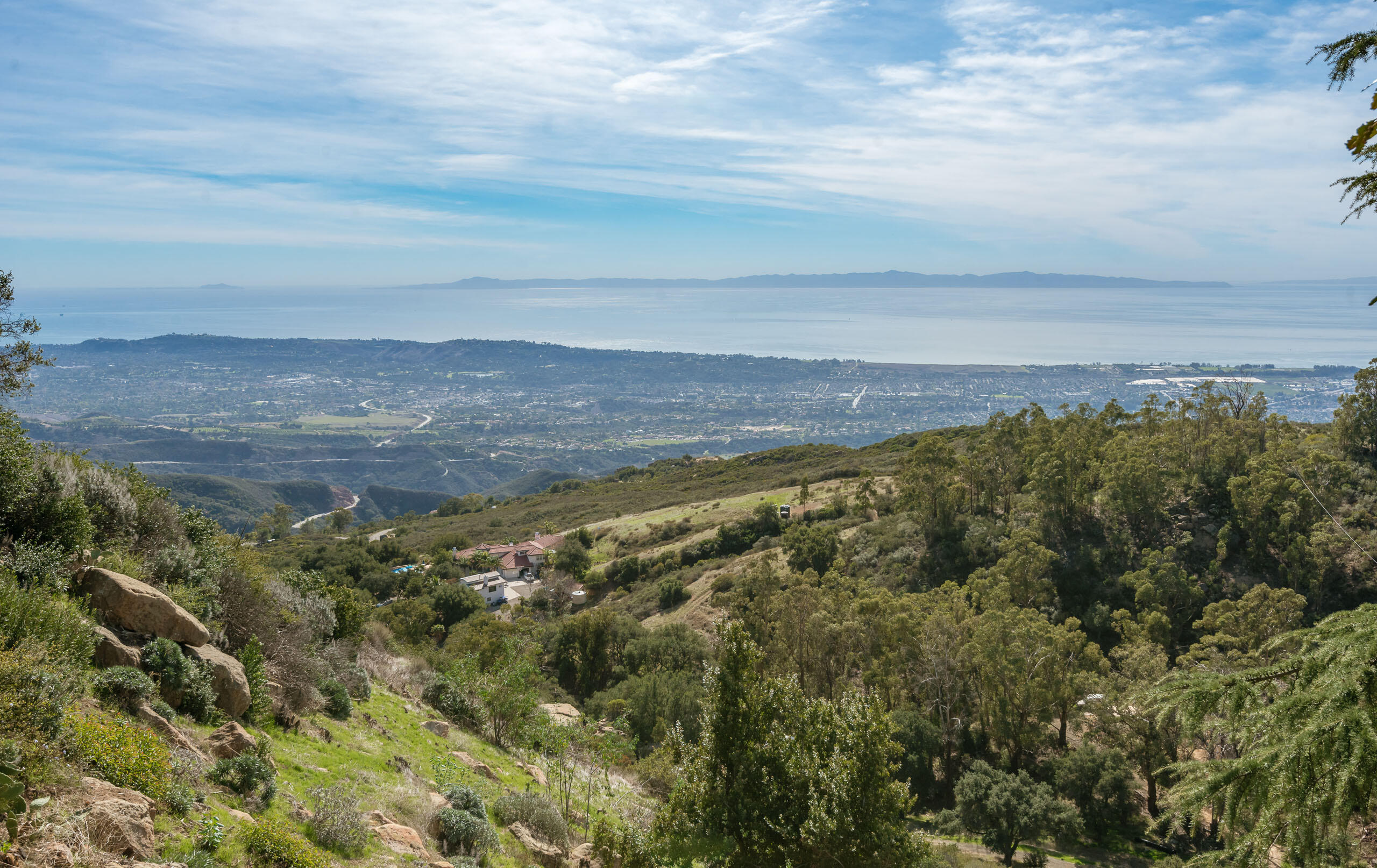 Santa Barbara, California 93105, United States, 3 Bedrooms Bedrooms, ,2 BathroomsBathrooms,Residential,Active,220421