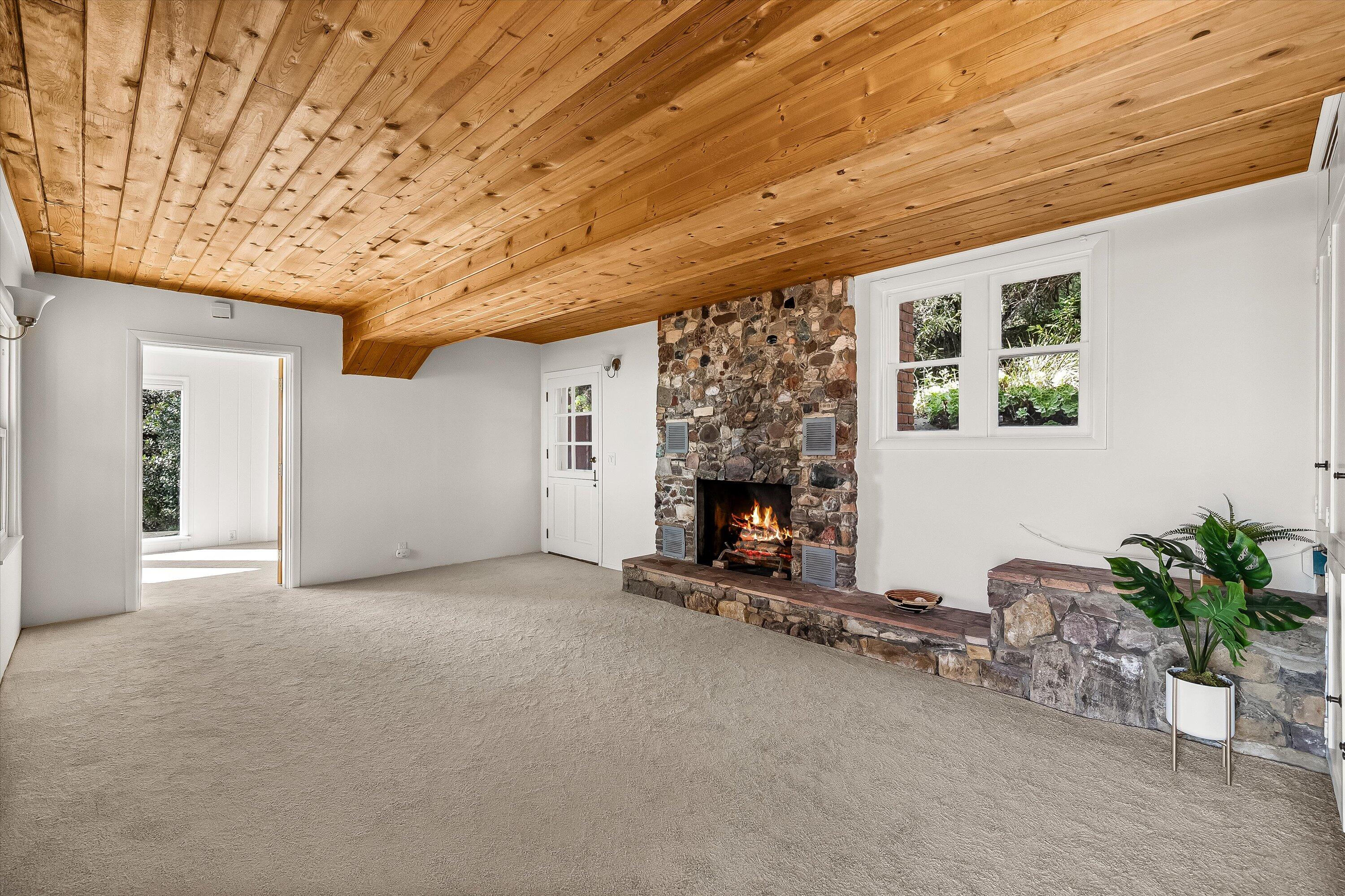 Santa Barbara, California 93105, United States, 3 Bedrooms Bedrooms, ,2 BathroomsBathrooms,Residential,Active,220421