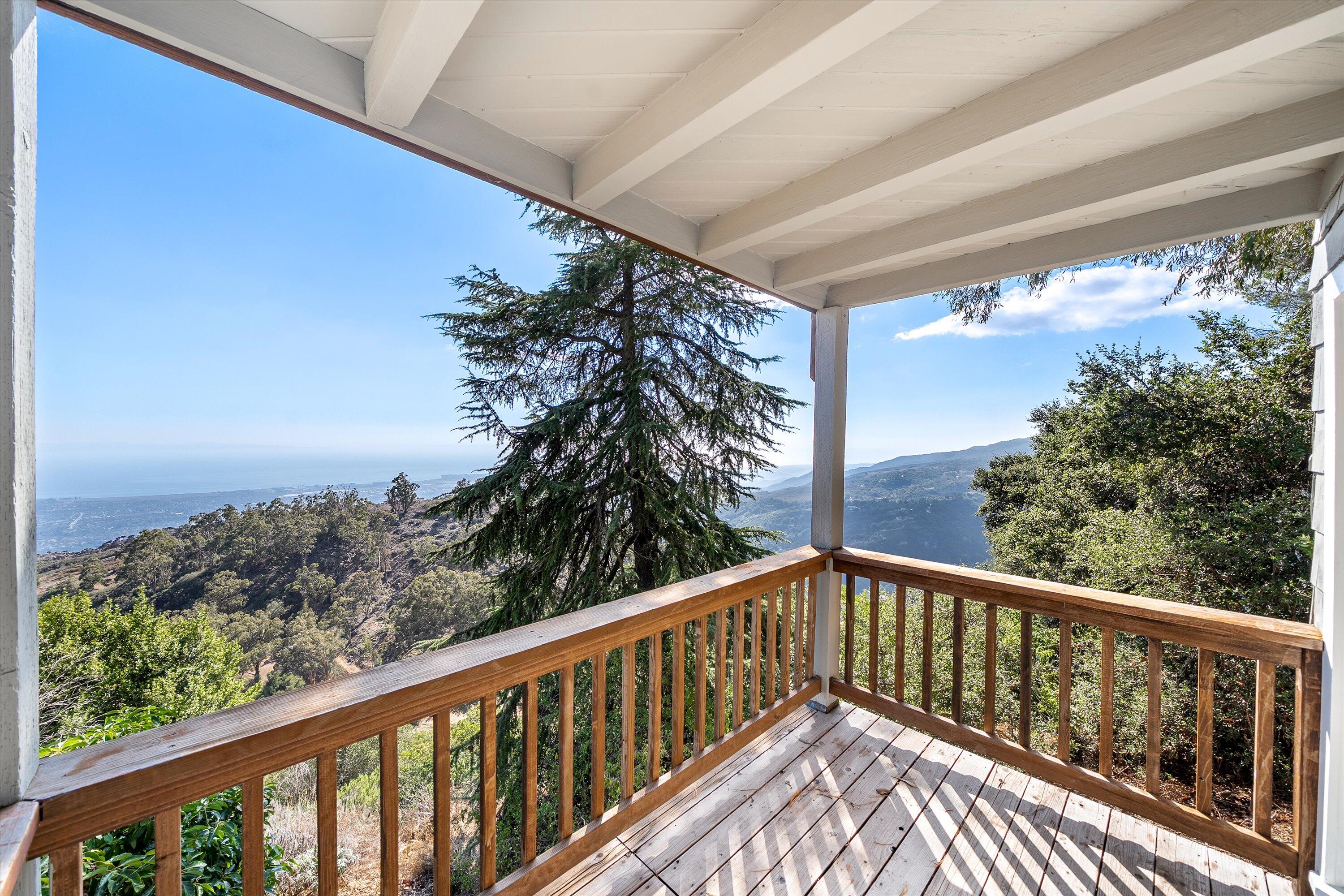 Santa Barbara, California 93105, United States, 3 Bedrooms Bedrooms, ,2 BathroomsBathrooms,Residential,Active,220421