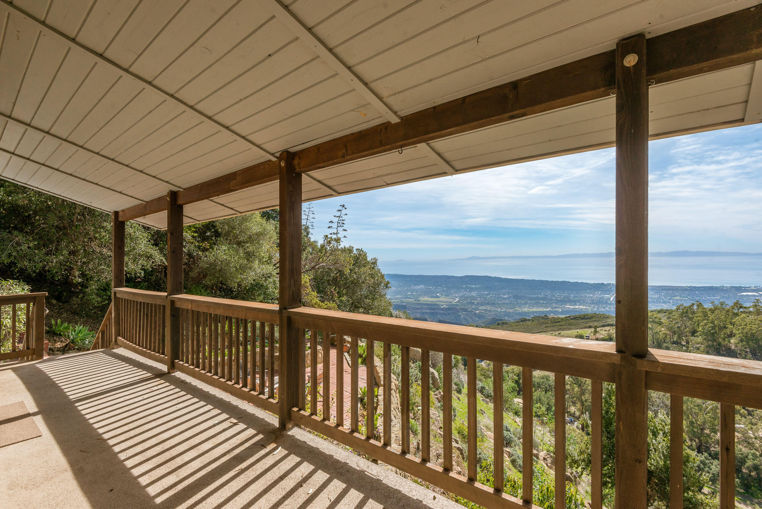 Santa Barbara, California 93105, United States, 3 Bedrooms Bedrooms, ,2 BathroomsBathrooms,Residential,Active,220421