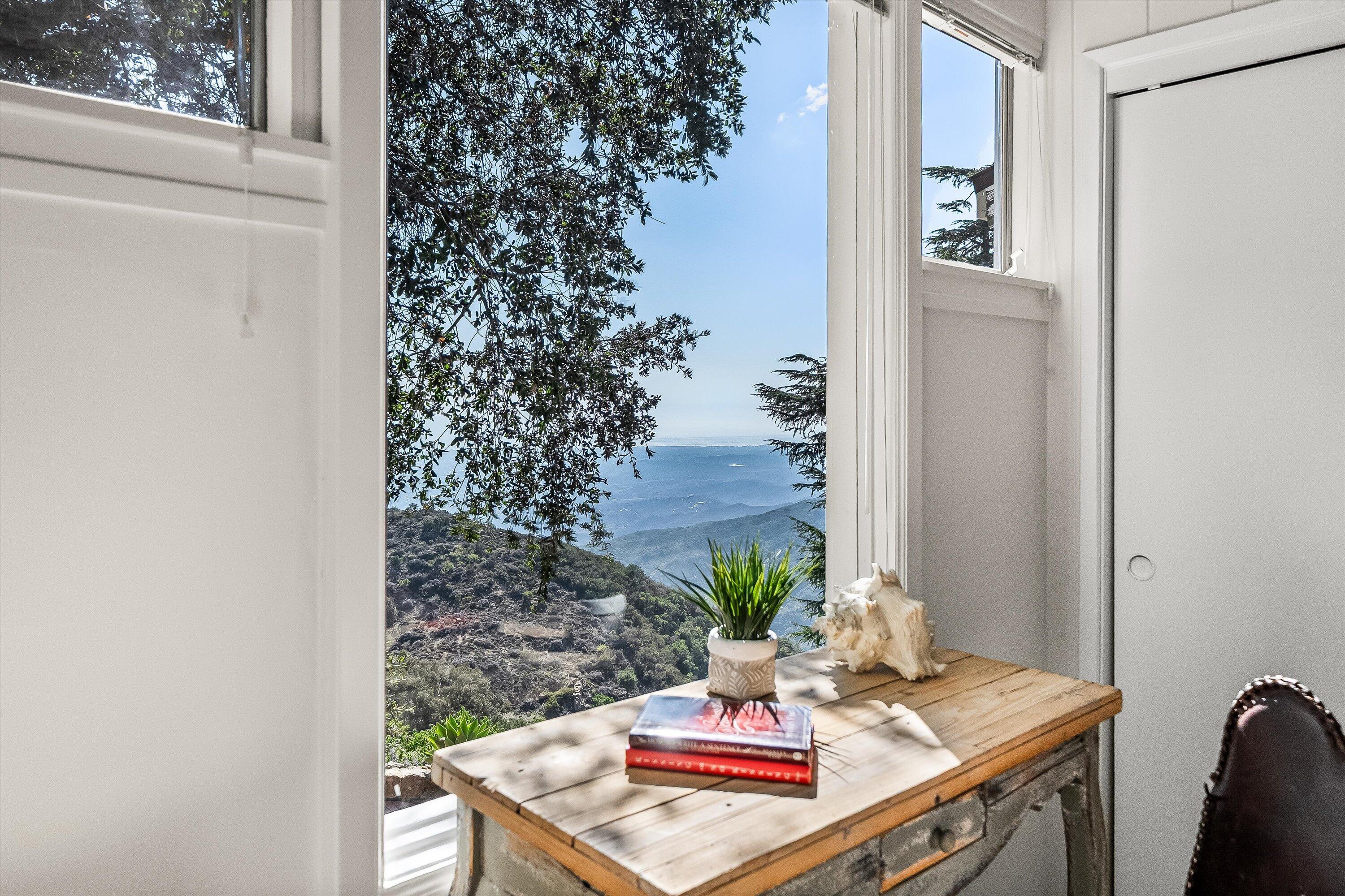 Santa Barbara, California 93105, United States, 3 Bedrooms Bedrooms, ,2 BathroomsBathrooms,Residential,Active,220421