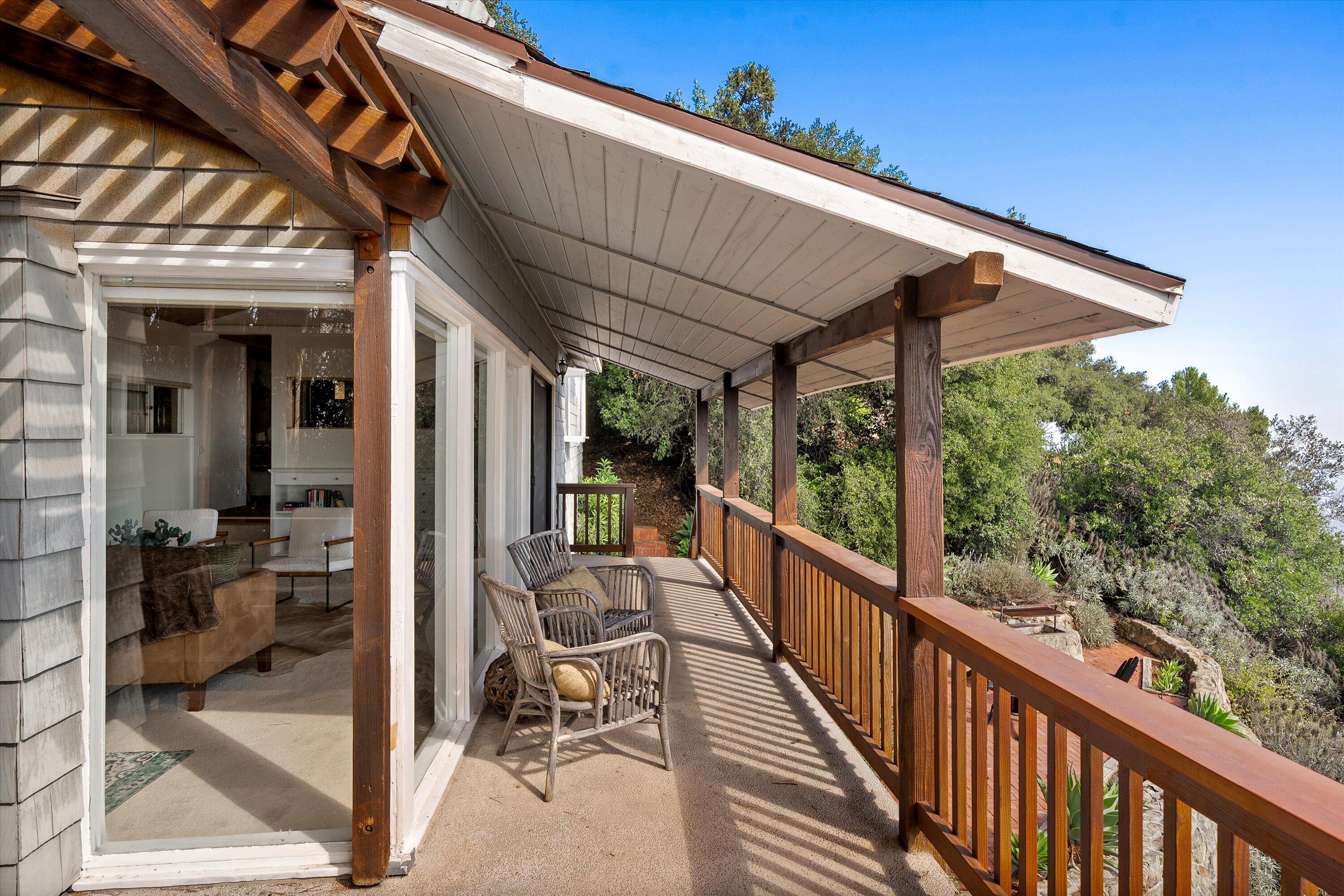 Santa Barbara, California 93105, United States, 3 Bedrooms Bedrooms, ,2 BathroomsBathrooms,Residential,Active,220421