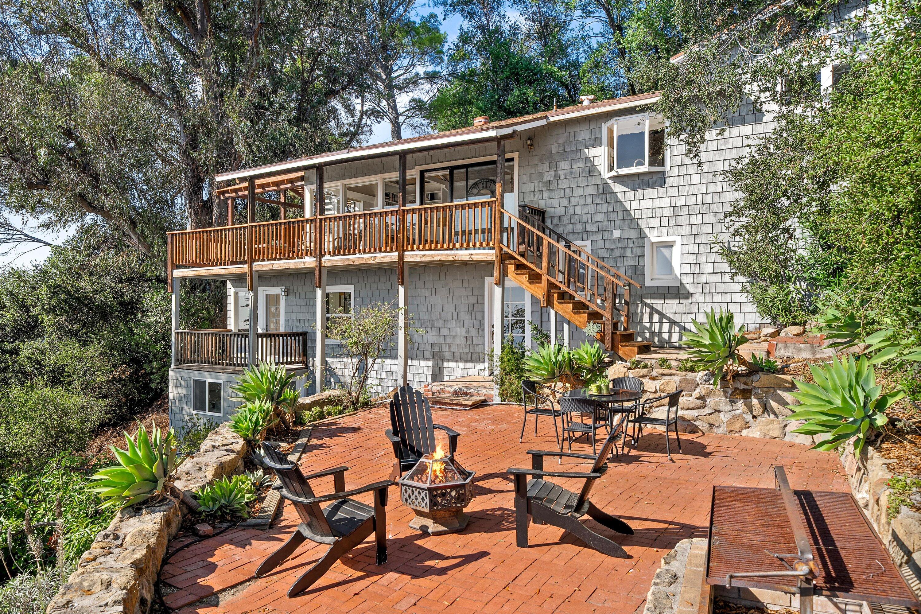 Santa Barbara, California 93105, United States, 3 Bedrooms Bedrooms, ,2 BathroomsBathrooms,Residential,Active,220421